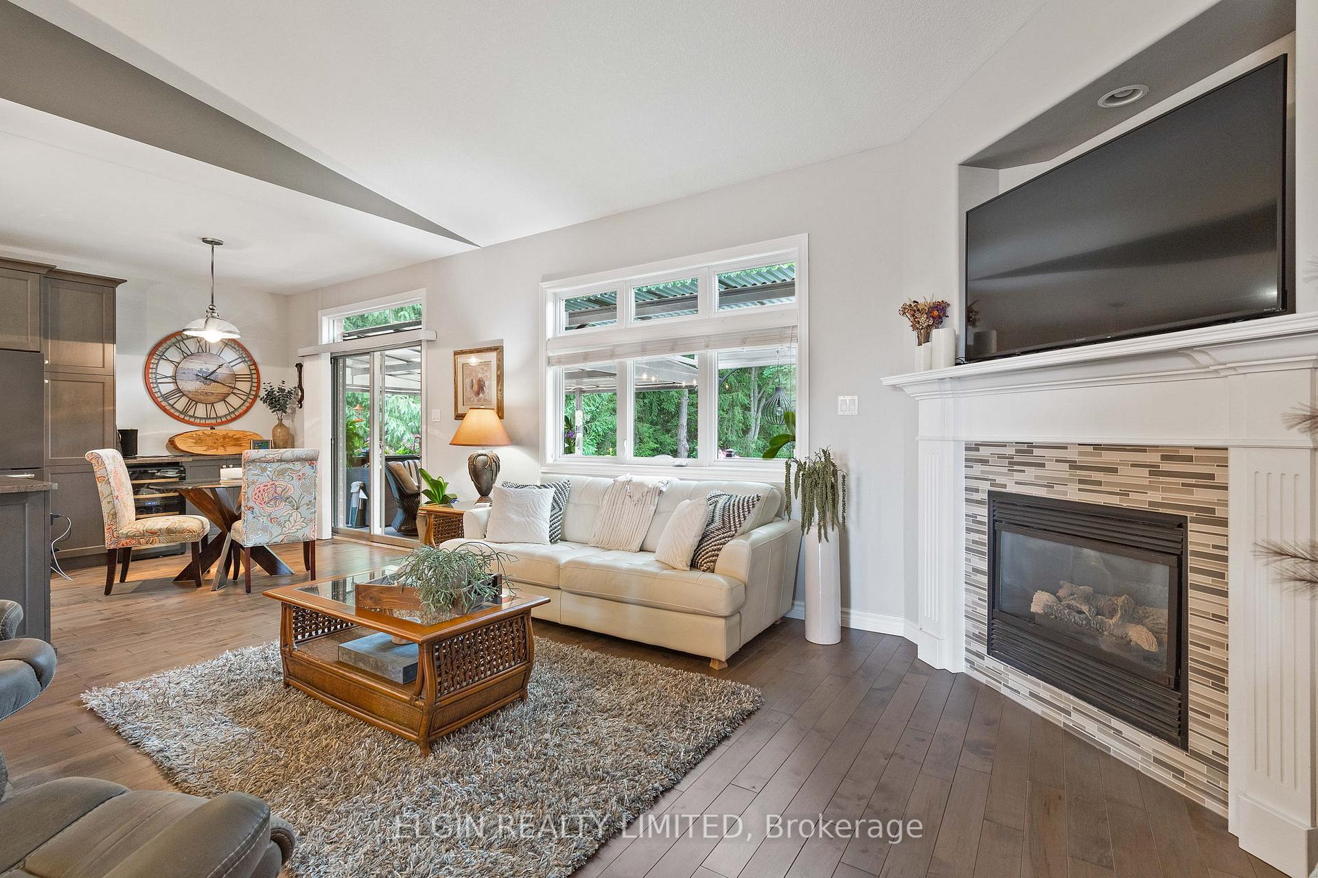 Photo 11 of 66 Donker Drive, St. Thomas — HOMEH