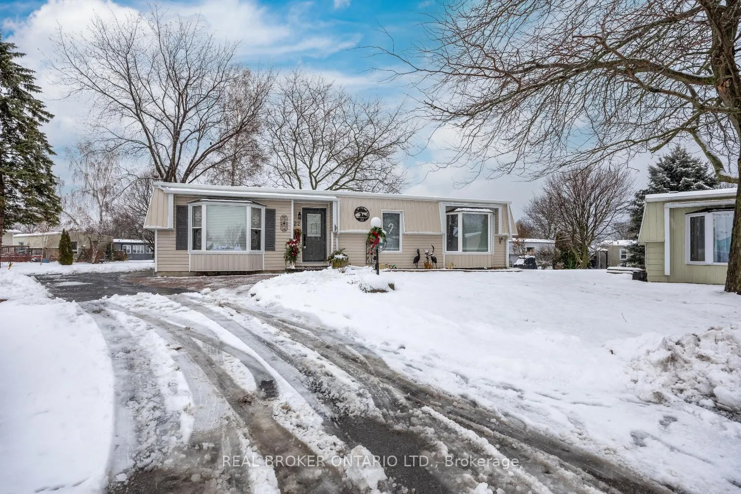 Front of 22 Champlain Court