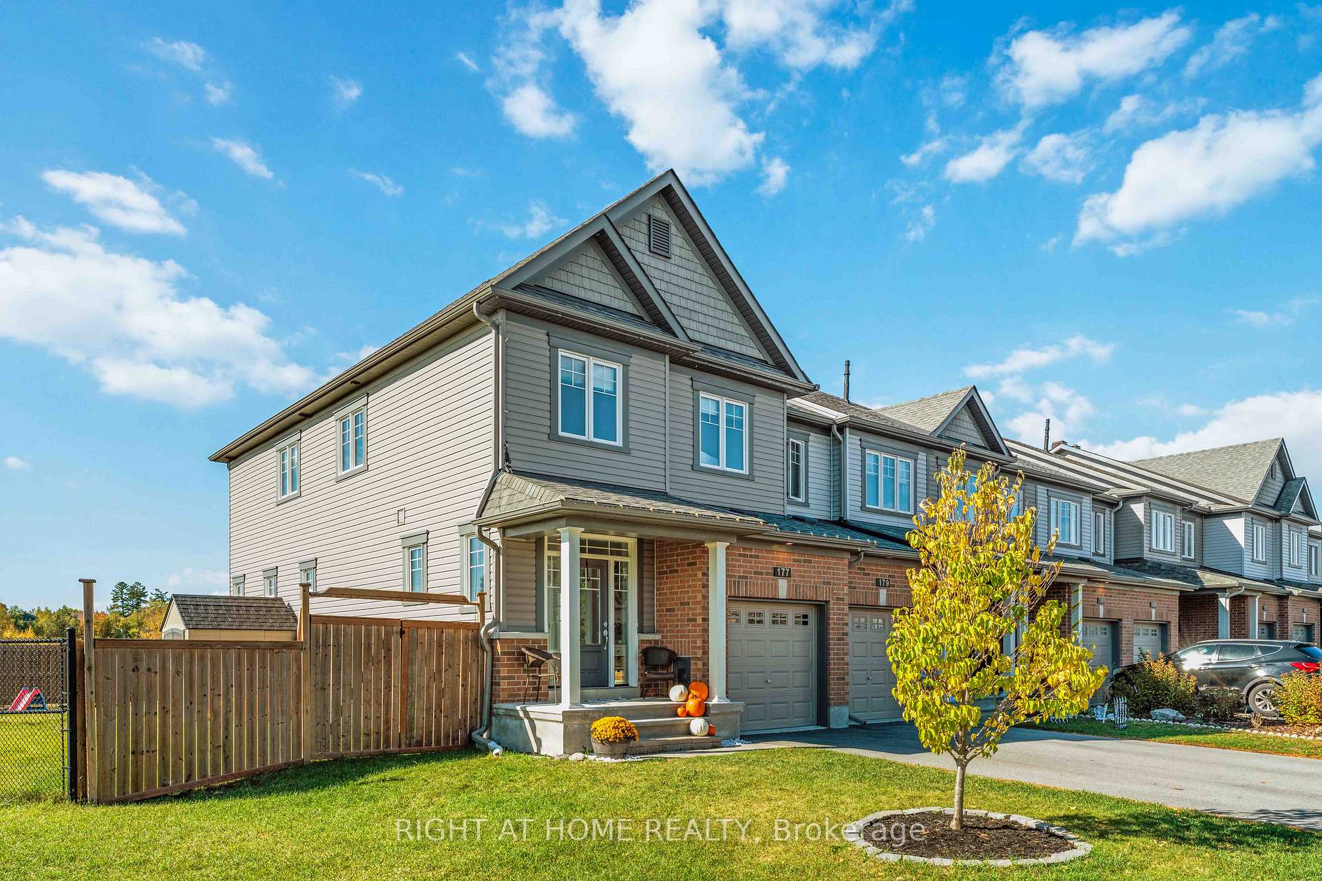 Photo 2 of 177 Bandelier Way, Ottawa, Stittsville (North) — HOMEH