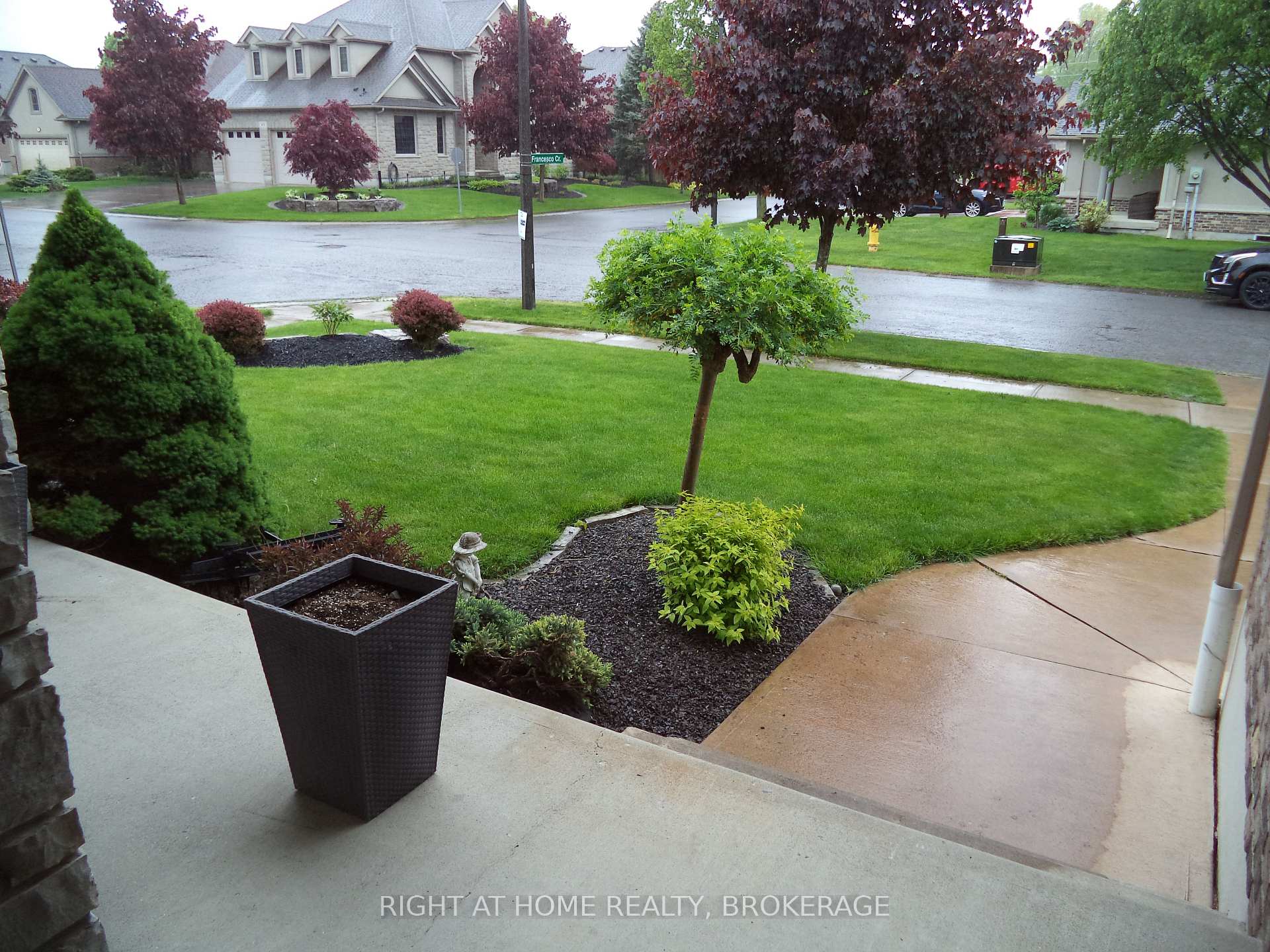 Photo 7 of 48 Nicholas Drive, St. Catharines, Rykert/Vansickle — HOMEH