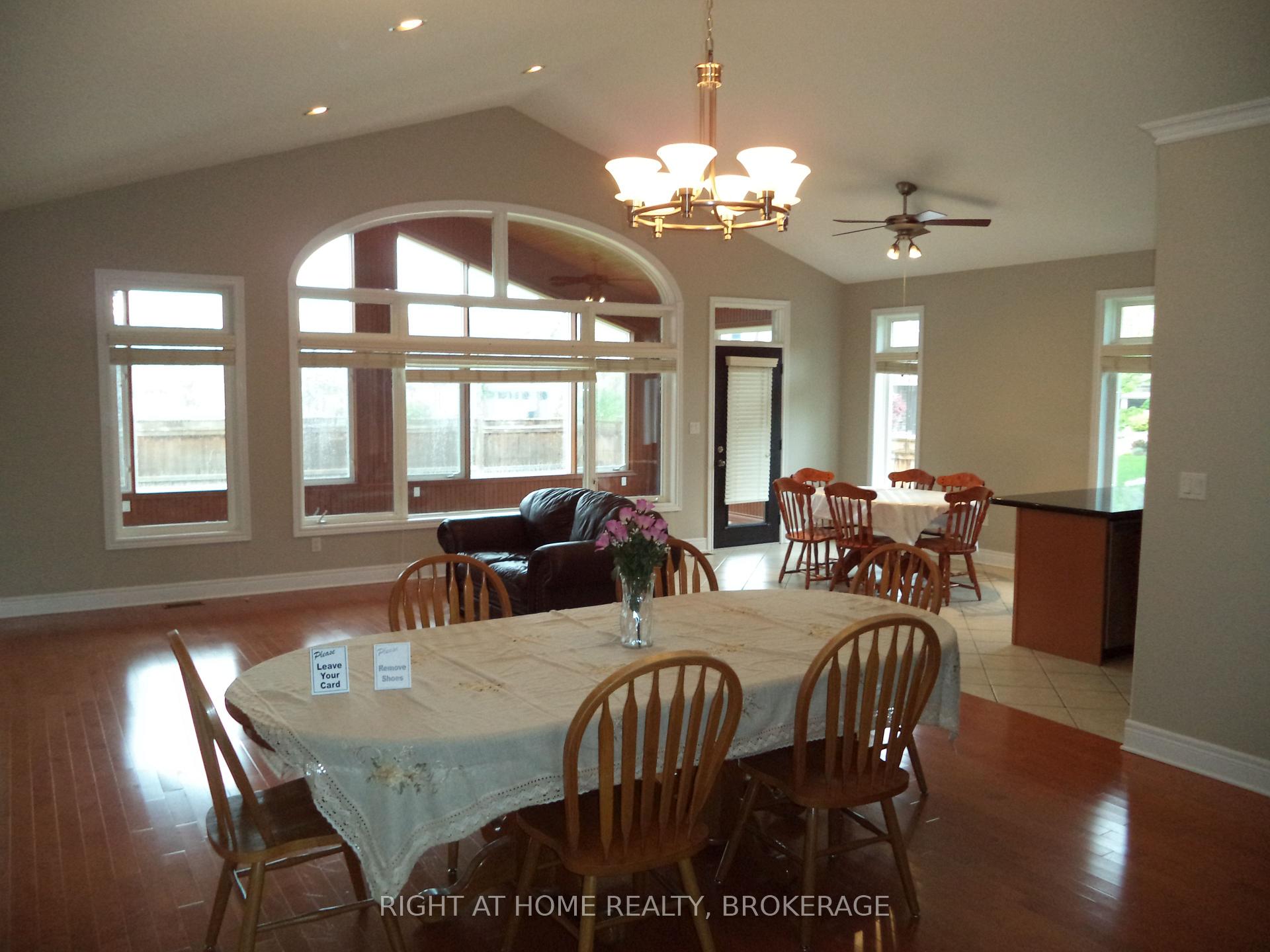 Photo 14 of 48 Nicholas Drive, St. Catharines, Rykert/Vansickle — HOMEH