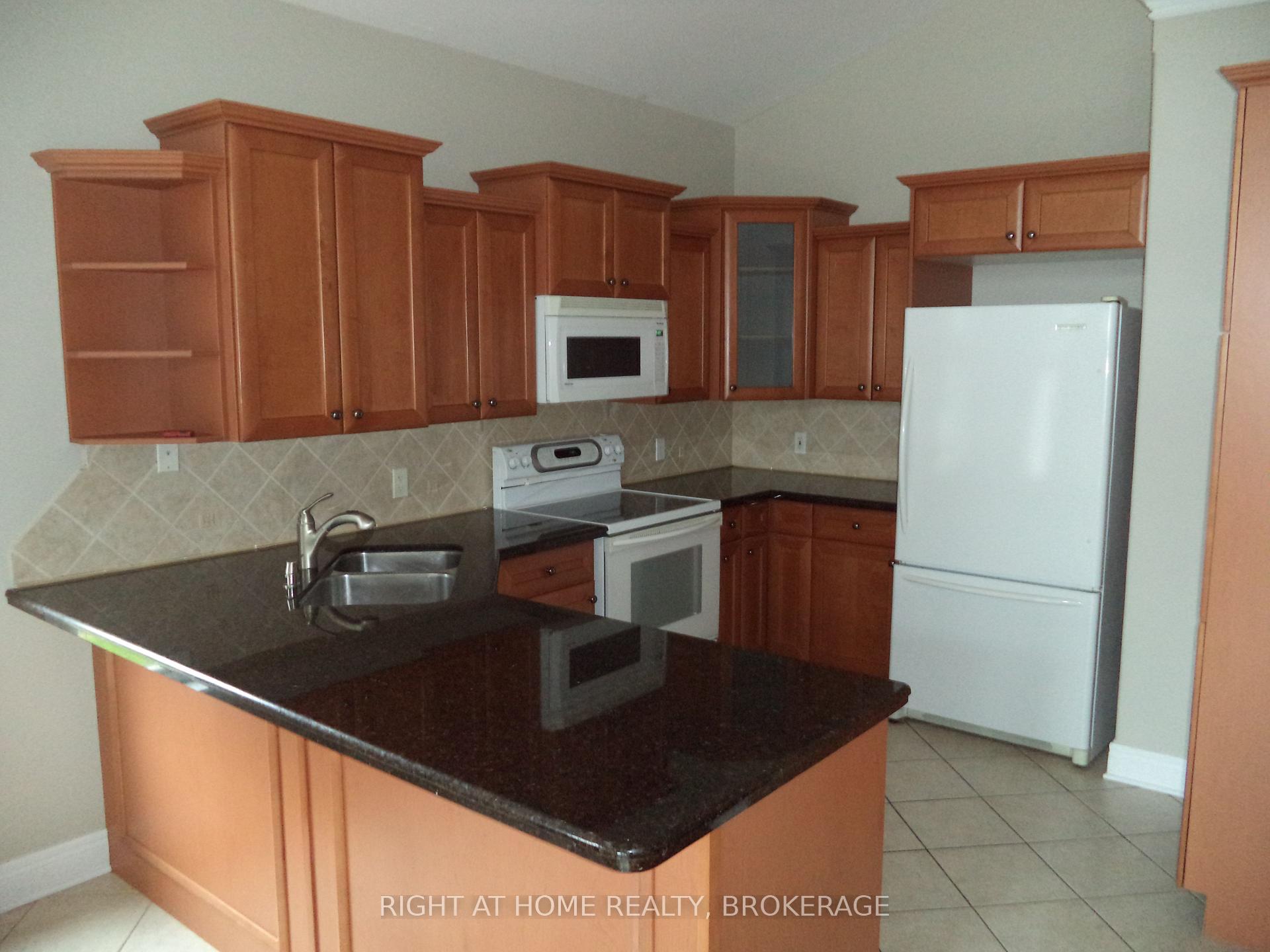 Photo 19 of 48 Nicholas Drive, St. Catharines, Rykert/Vansickle — HOMEH