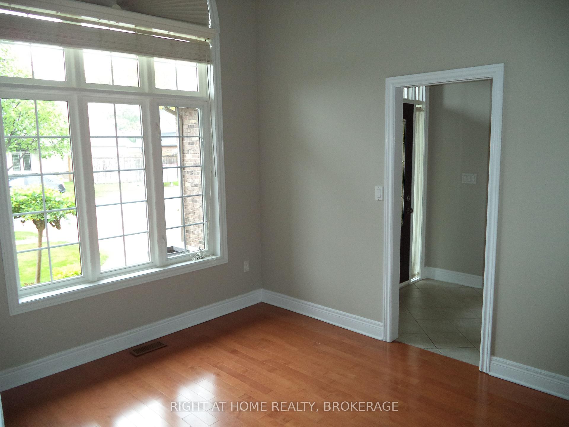 Photo 22 of 48 Nicholas Drive, St. Catharines, Rykert/Vansickle — HOMEH
