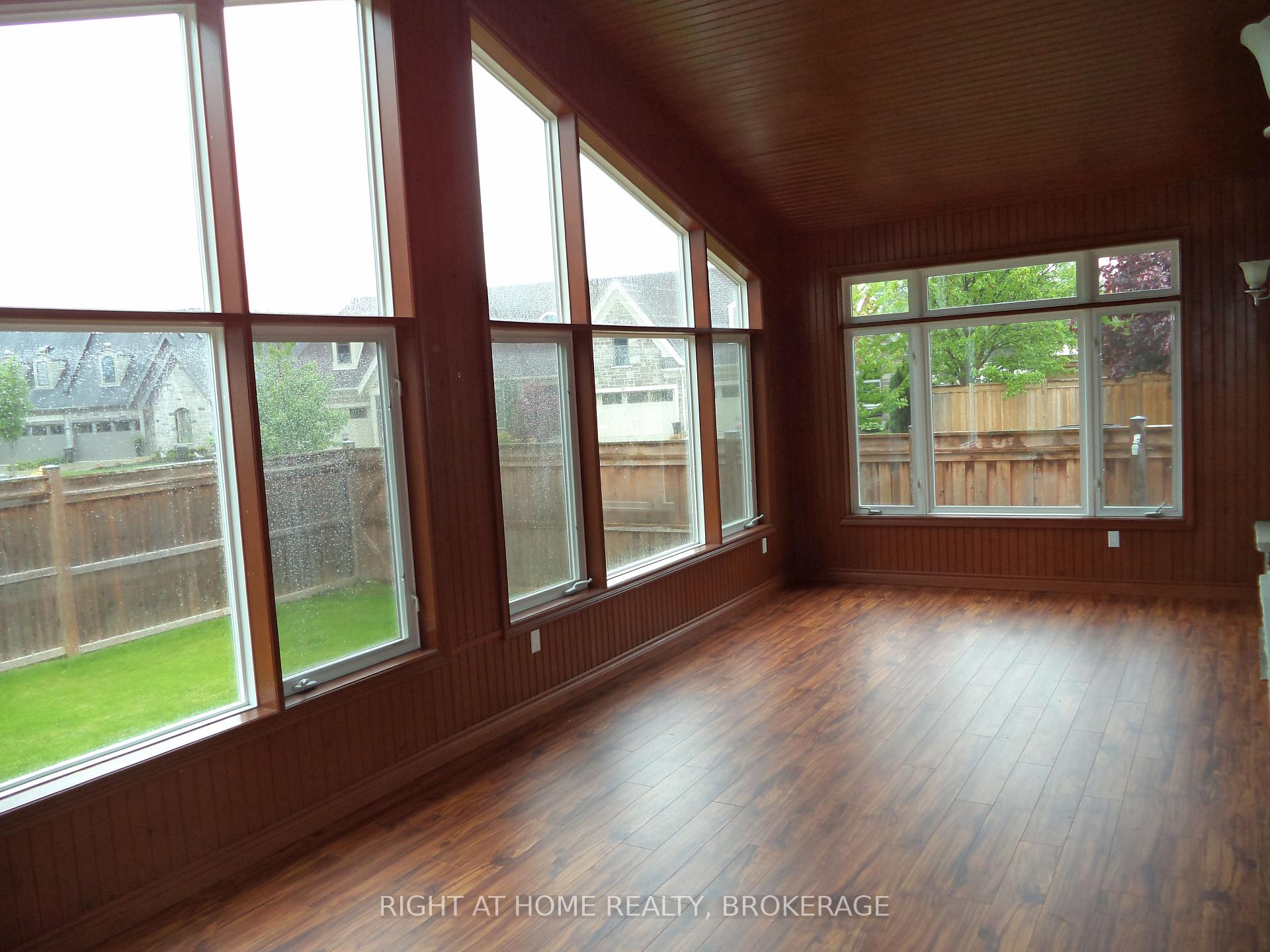 Photo 28 of 48 Nicholas Drive, St. Catharines, Rykert/Vansickle — HOMEH