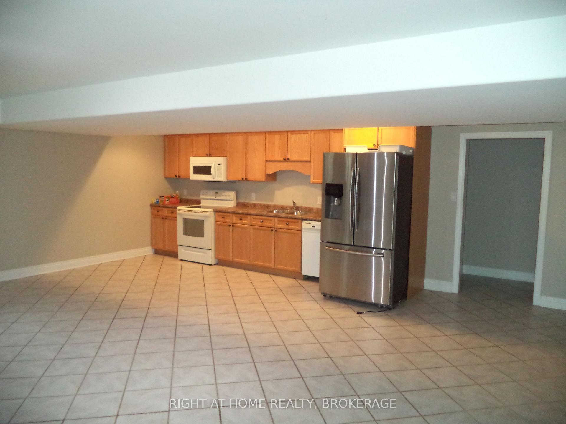 Photo 30 of 48 Nicholas Drive, St. Catharines, Rykert/Vansickle — HOMEH
