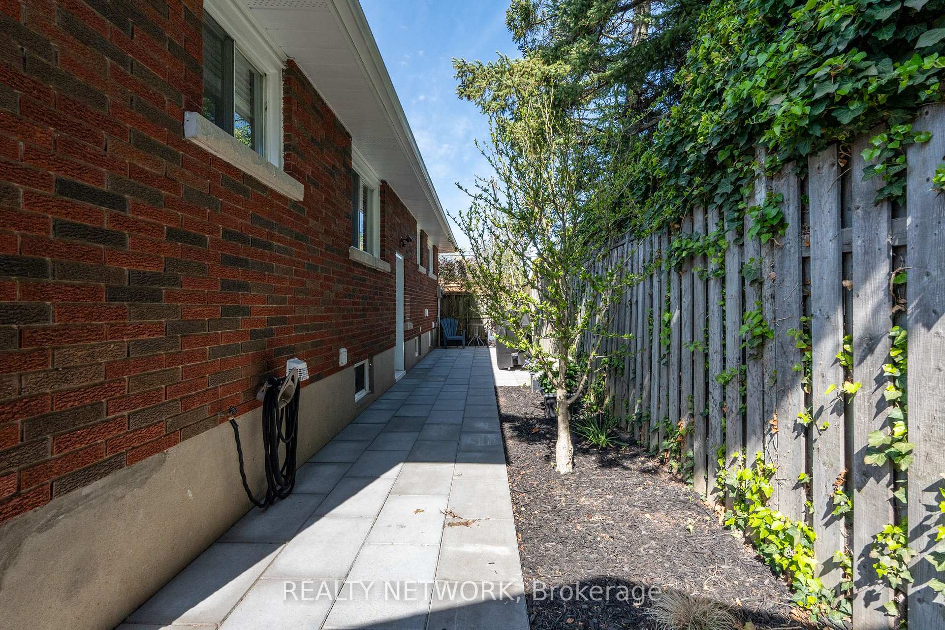 Photo 40 of 75 Parnell Road, St. Catharines, Vine/Linwell — HOMEH