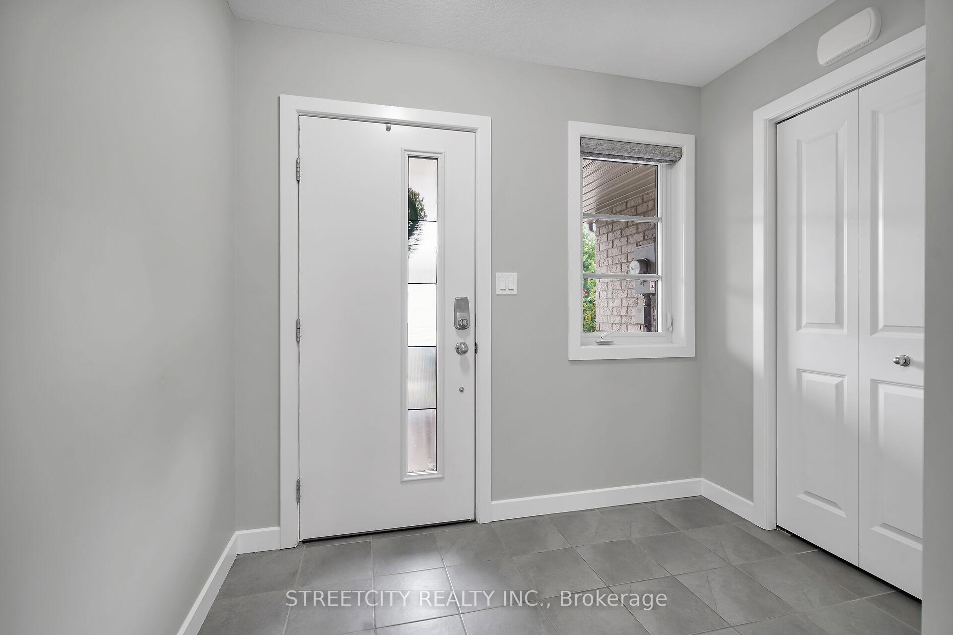 Photo 5 of 15 Empire Parkway, St. Thomas — HOMEH