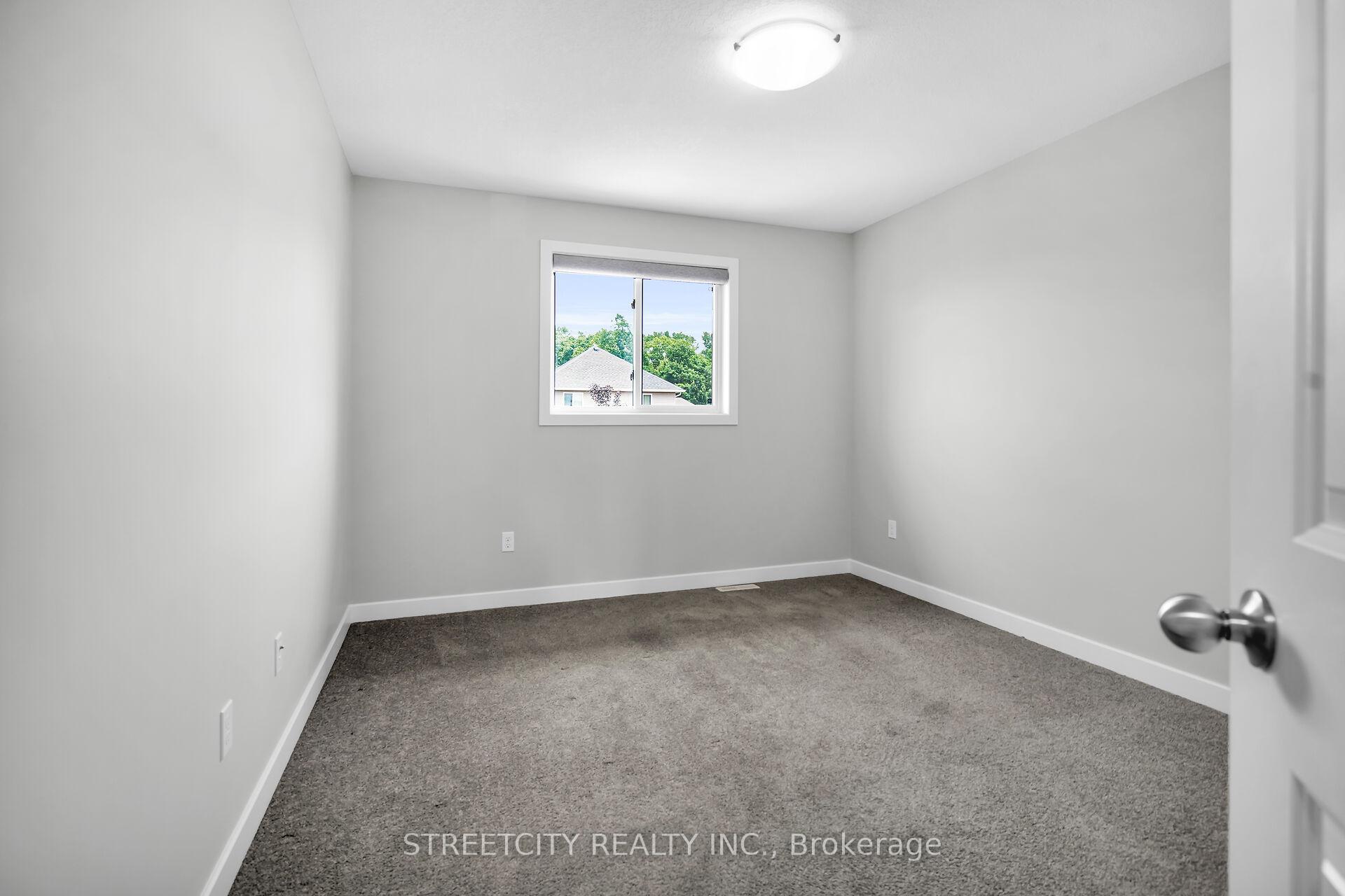 Photo 22 of 15 Empire Parkway, St. Thomas — HOMEH