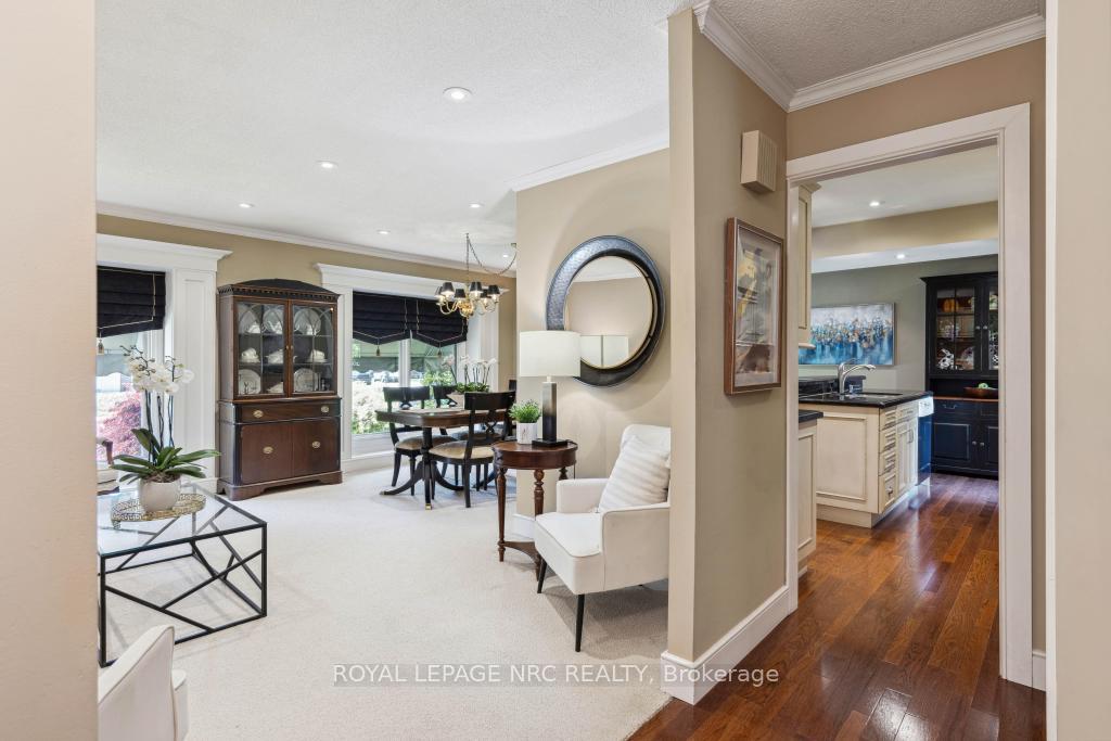 Photo 7 of 24 Richelieu Drive, St. Catharines, Vine/Linwell — HOMEH