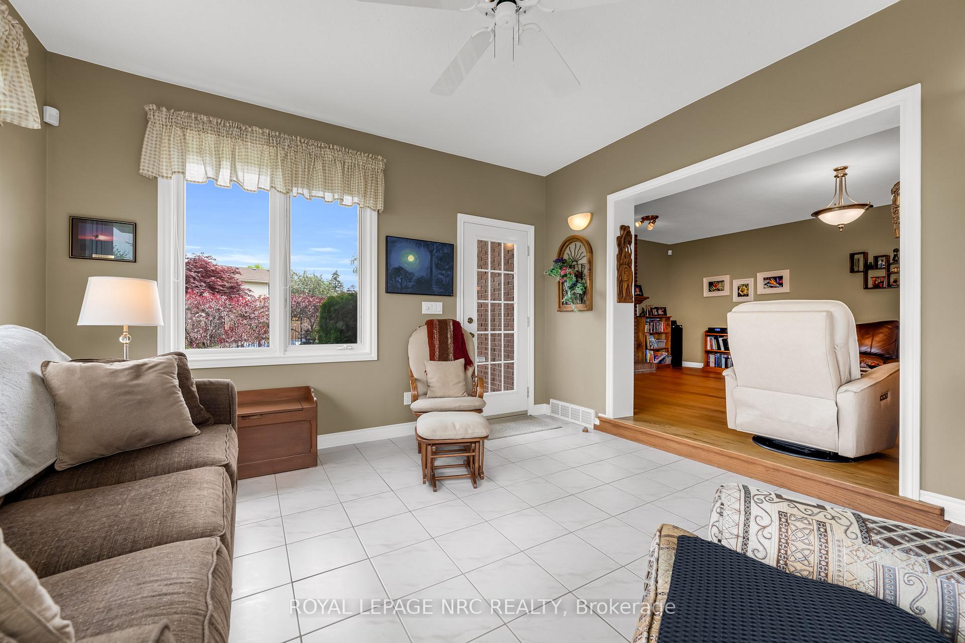 Photo 13 of 10 Wendover Place, St. Catharines, Lakeshore — HOMEH