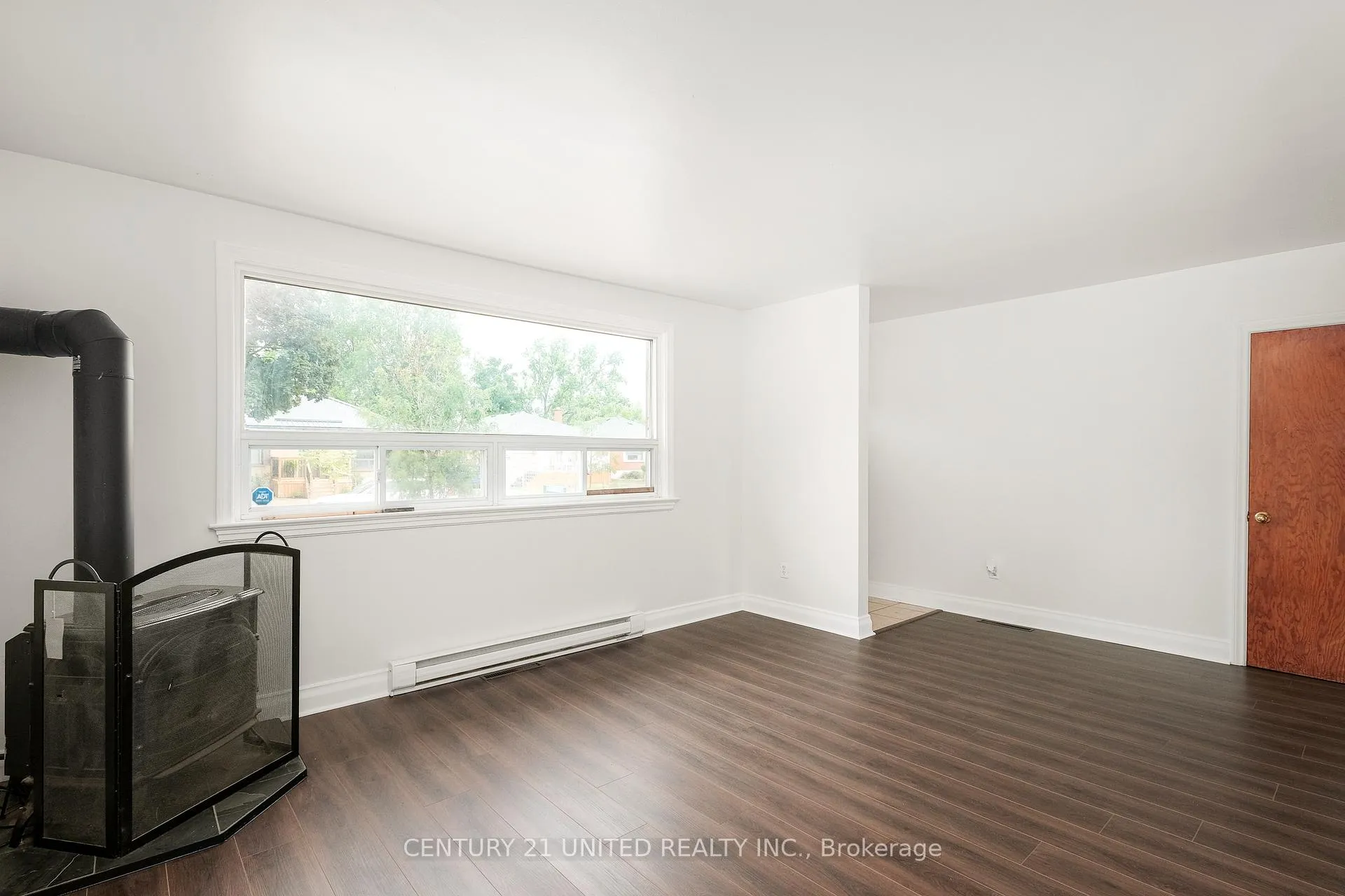 Photo 2 of 641 Bellaire Street, Peterborough, Otonabee Ward 1 — HOMEH