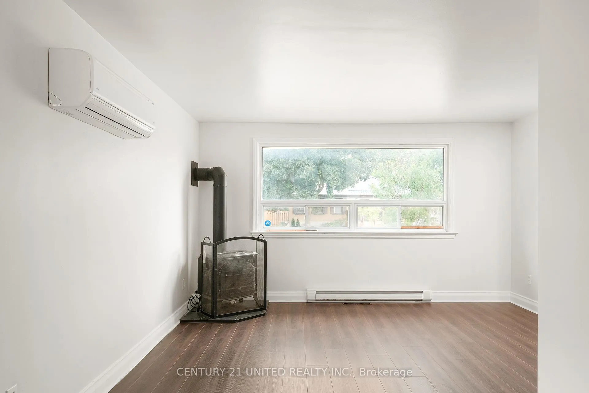 Photo 5 of 641 Bellaire Street, Peterborough, Otonabee Ward 1 — HOMEH