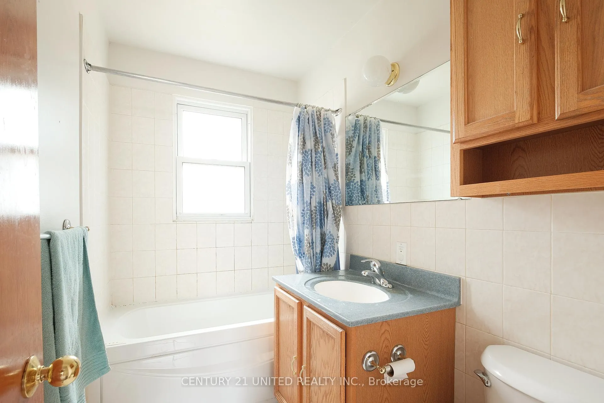 Photo 13 of 641 Bellaire Street, Peterborough, Otonabee Ward 1 — HOMEH
