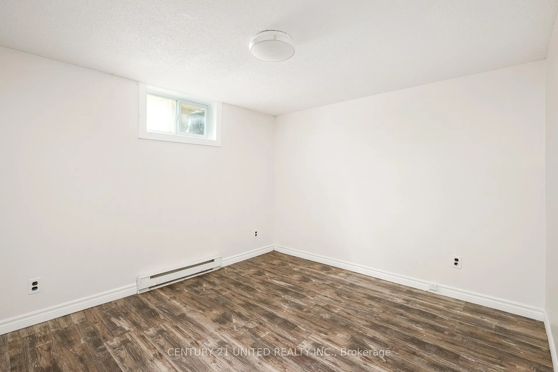 Photo 24 of 641 Bellaire Street, Peterborough, Otonabee Ward 1 — HOMEH