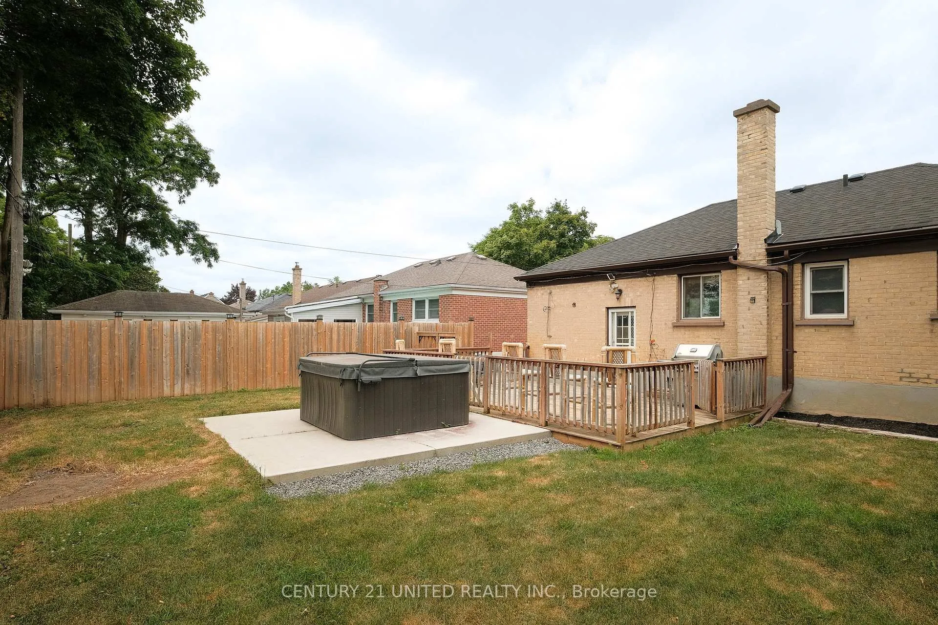 Photo 32 of 641 Bellaire Street, Peterborough, Otonabee Ward 1 — HOMEH