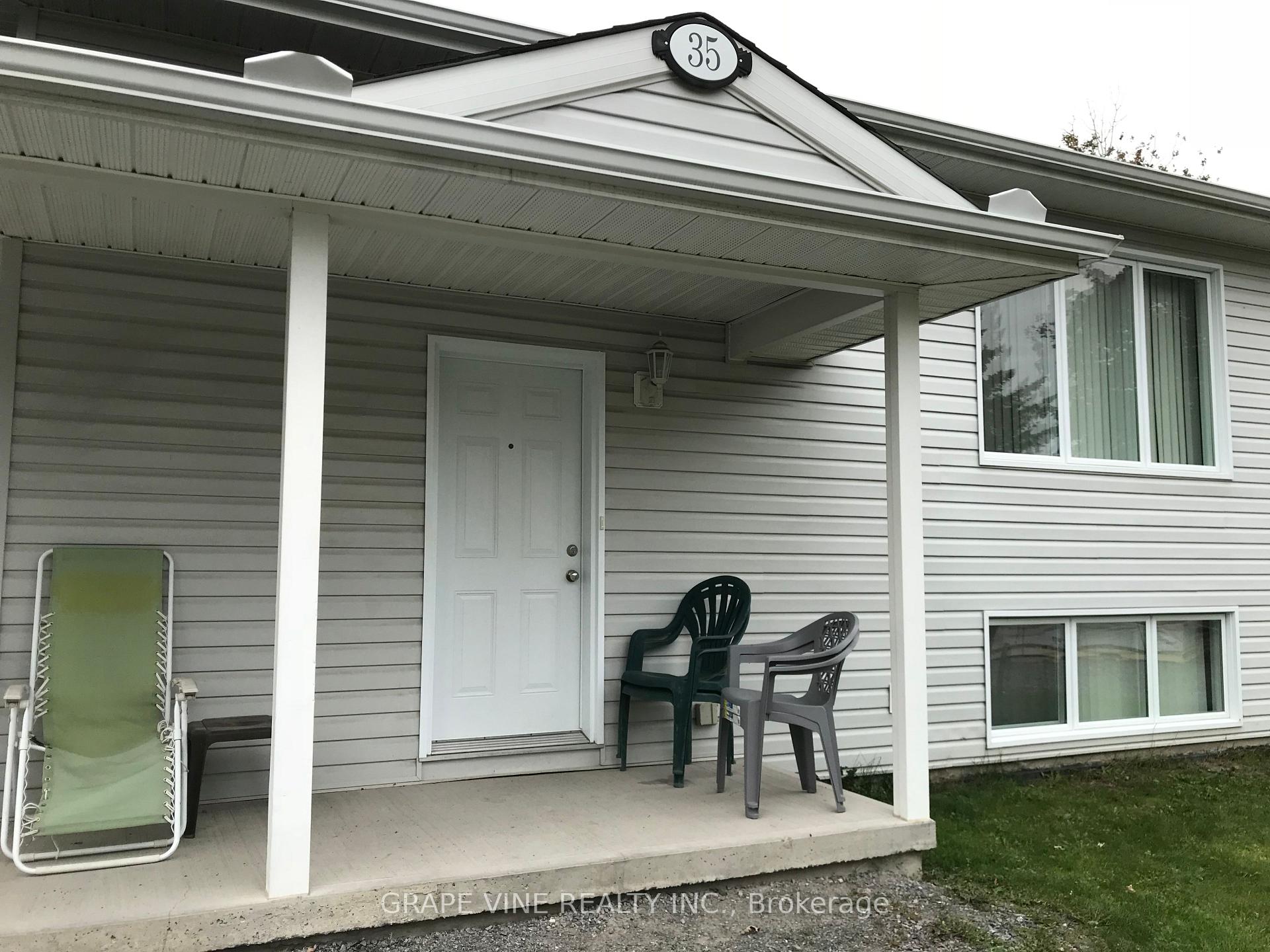 Photo 2 of 37 Cloverloft Court, Ottawa, Fringewood — HOMEH