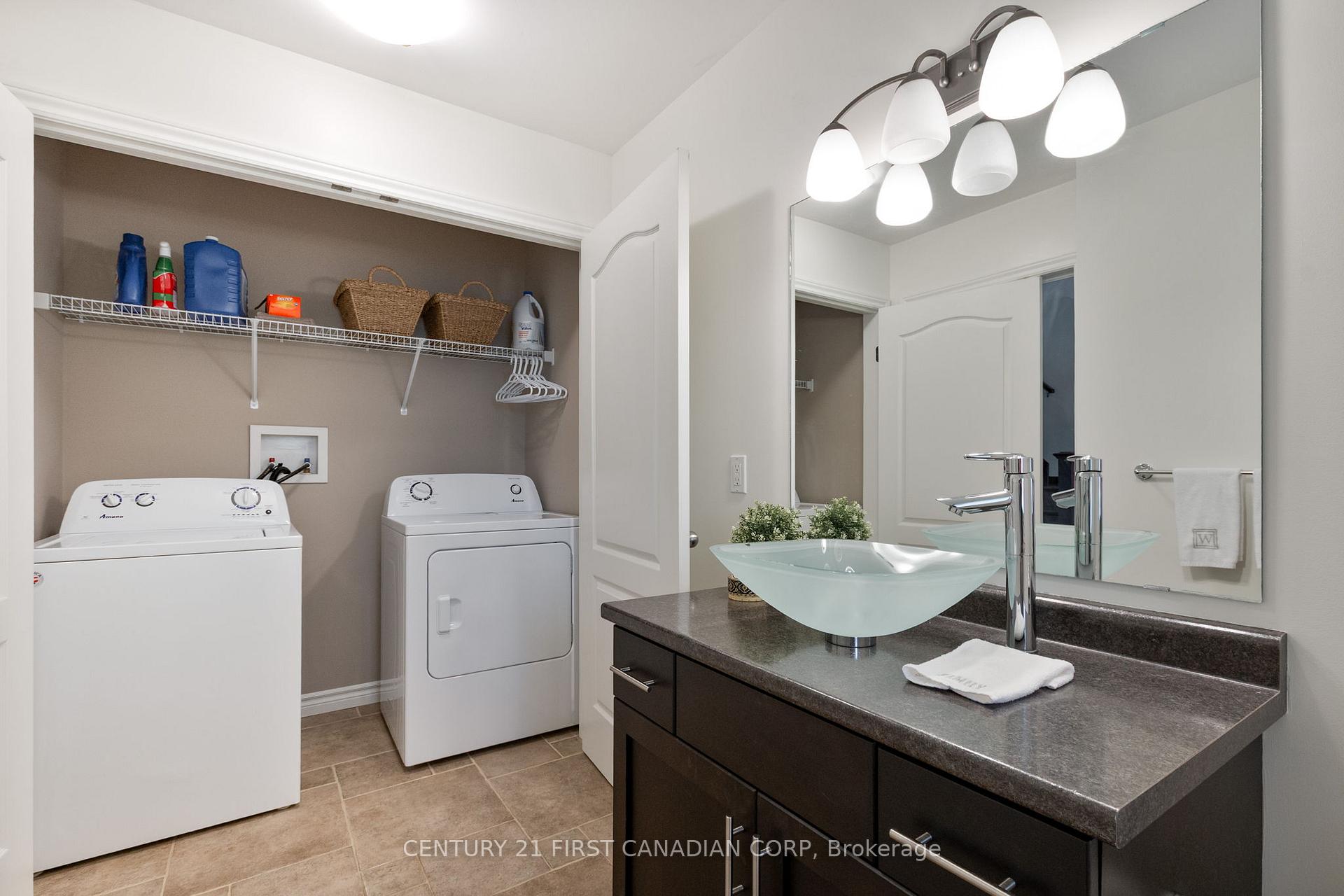 Photo 9 of 28 Circlewood Drive, St. Thomas — HOMEH