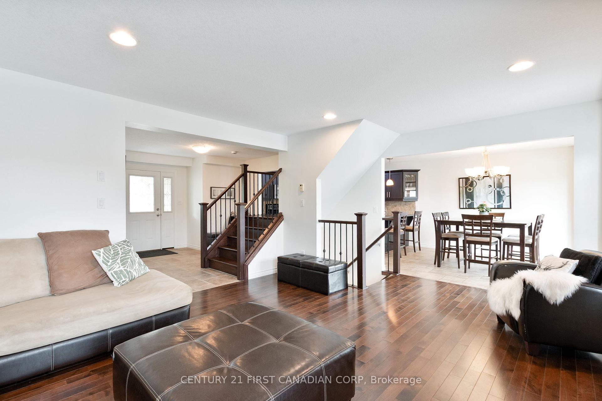 Photo 11 of 28 Circlewood Drive, St. Thomas — HOMEH