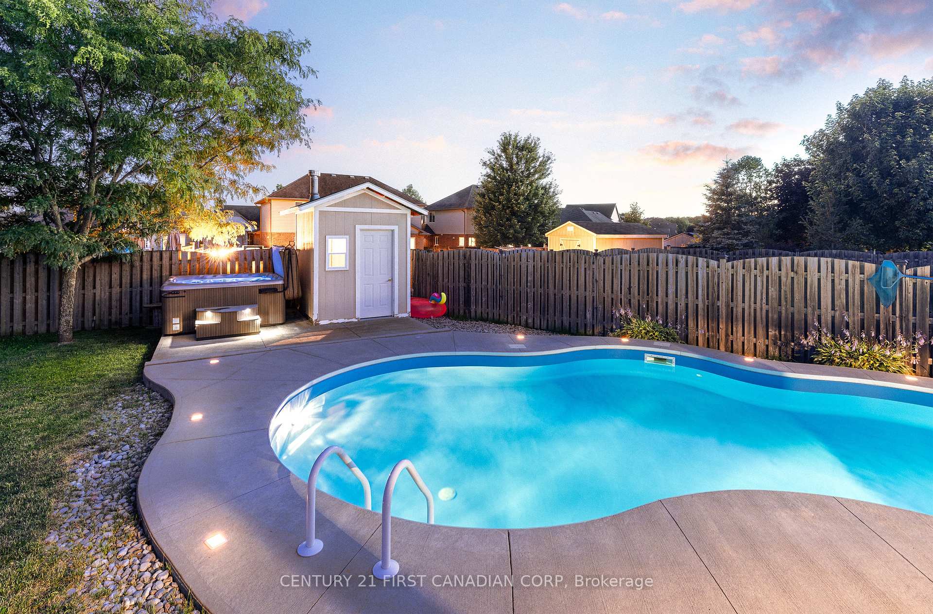 Photo 45 of 28 Circlewood Drive, St. Thomas — HOMEH