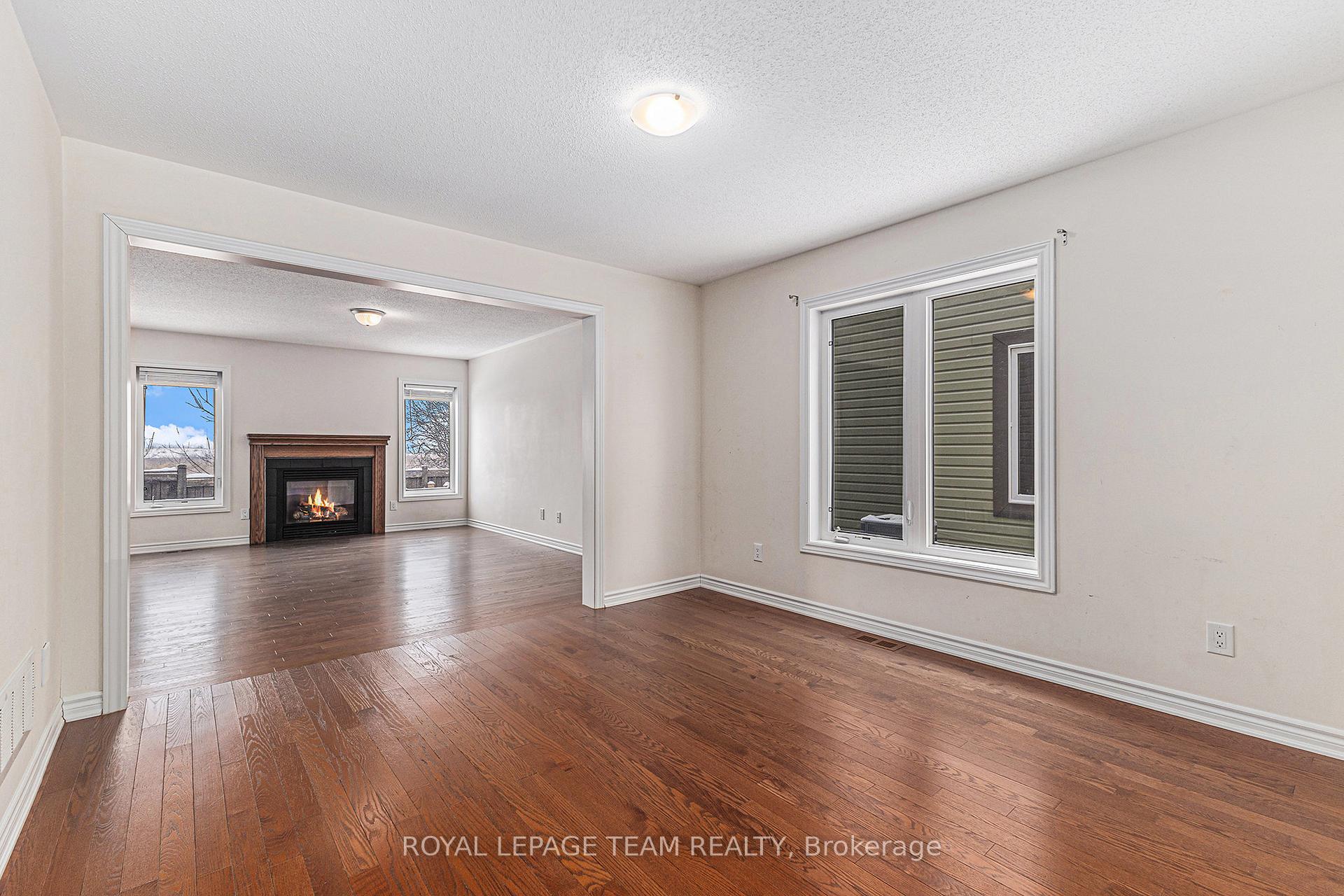Photo 3 of 745 Maloja Way, Ottawa, Stittsville (North) — HOMEH