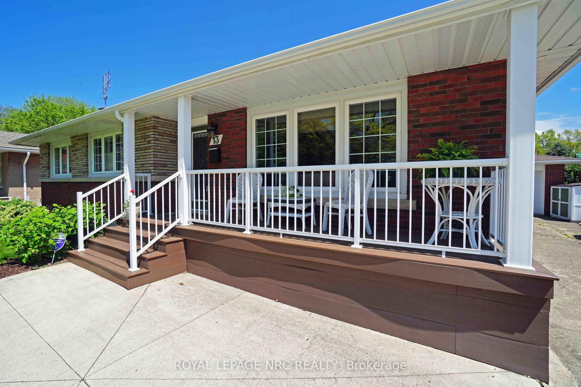 Photo 2 of 13 Cullen Drive, St. Catharines, Glendale/Glenridge — HOMEH