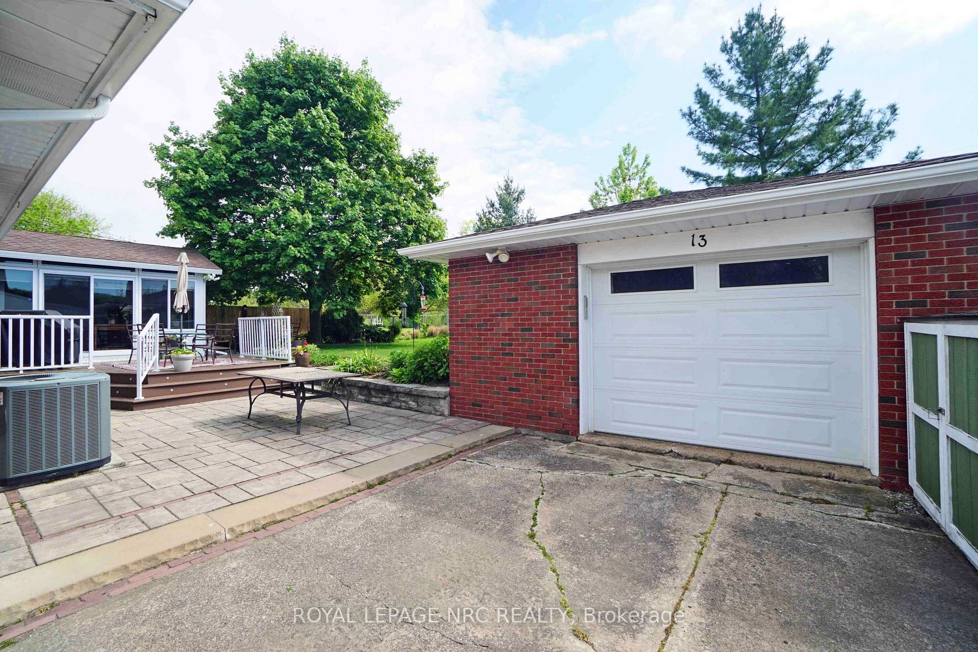 Photo 7 of 13 Cullen Drive, St. Catharines, Glendale/Glenridge — HOMEH