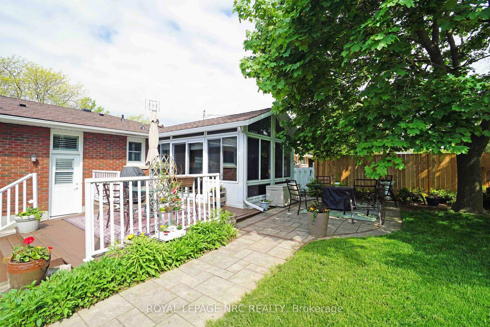 Photo 11 of 13 Cullen Drive, St. Catharines, Glendale/Glenridge — HOMEH