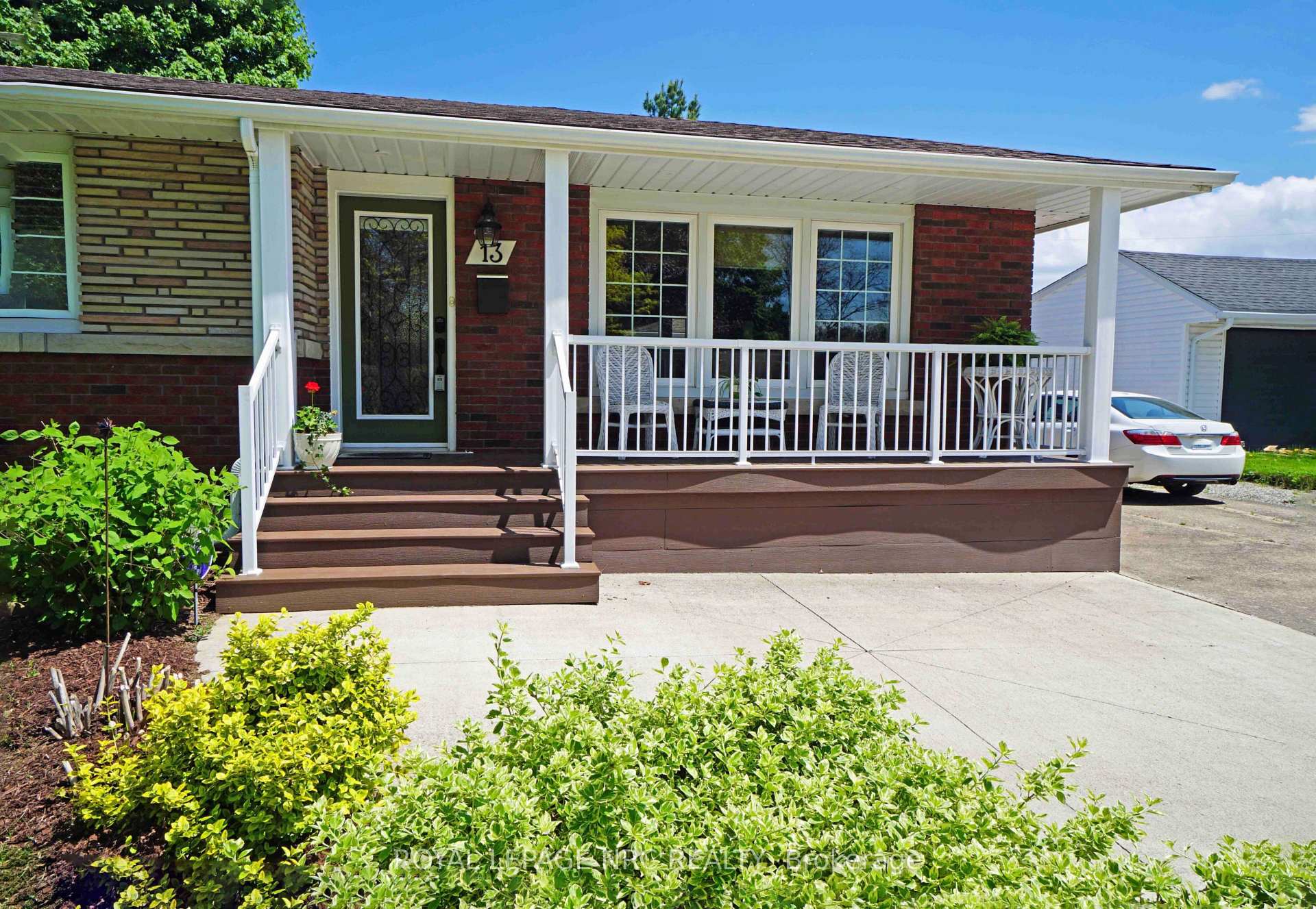Photo 14 of 13 Cullen Drive, St. Catharines, Glendale/Glenridge — HOMEH