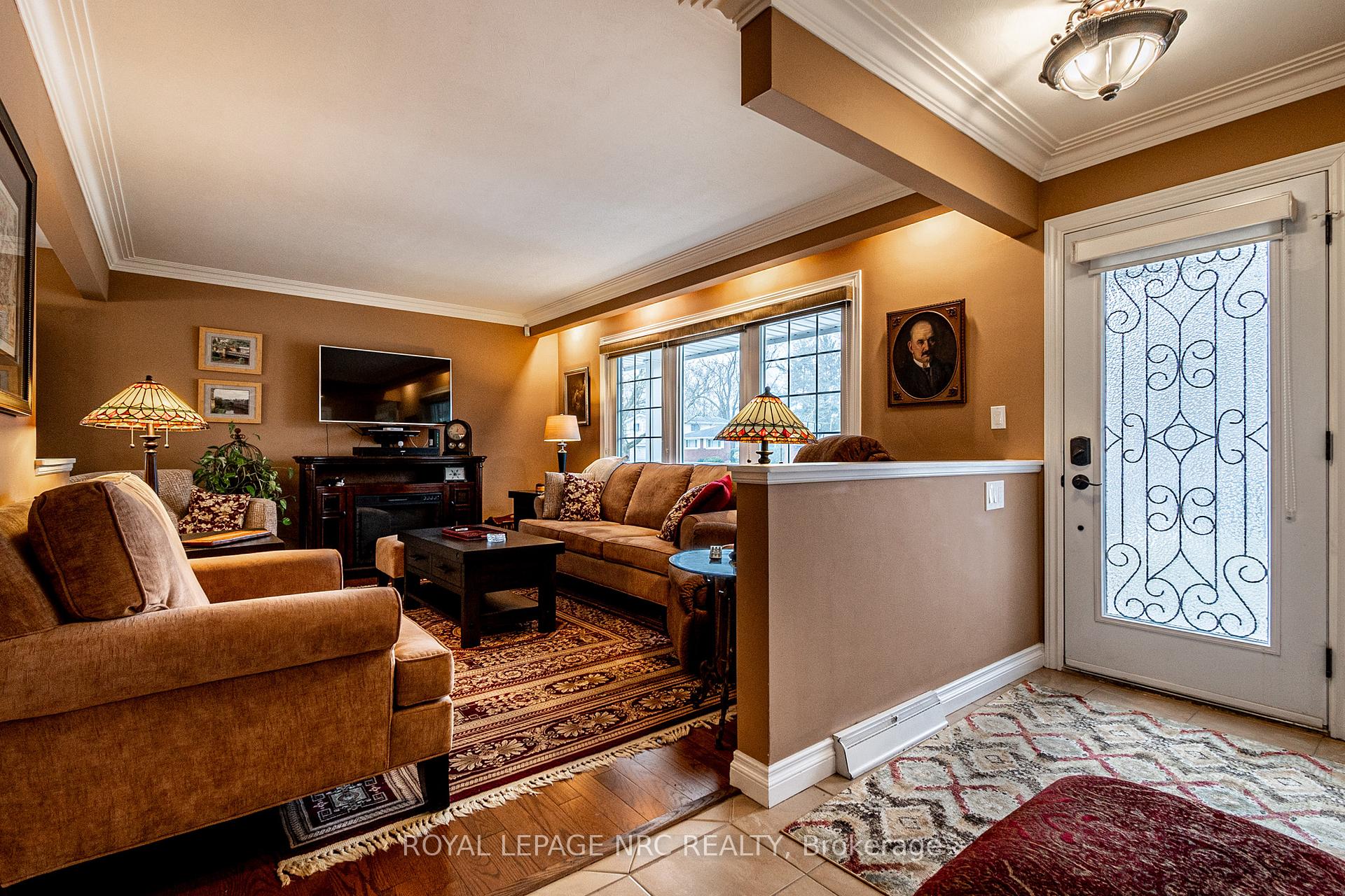 Photo 17 of 13 Cullen Drive, St. Catharines, Glendale/Glenridge — HOMEH