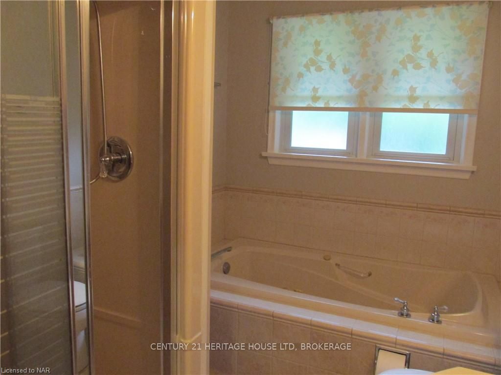 Photo 12 of 6 East Hampton Road, St. Catharines, Glendale/Glenridge — HOMEH