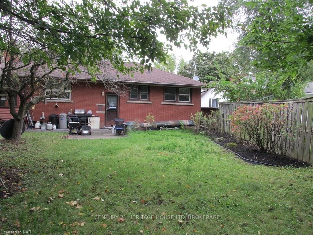 Photo 23 of 6 East Hampton Road, St. Catharines, Glendale/Glenridge — HOMEH