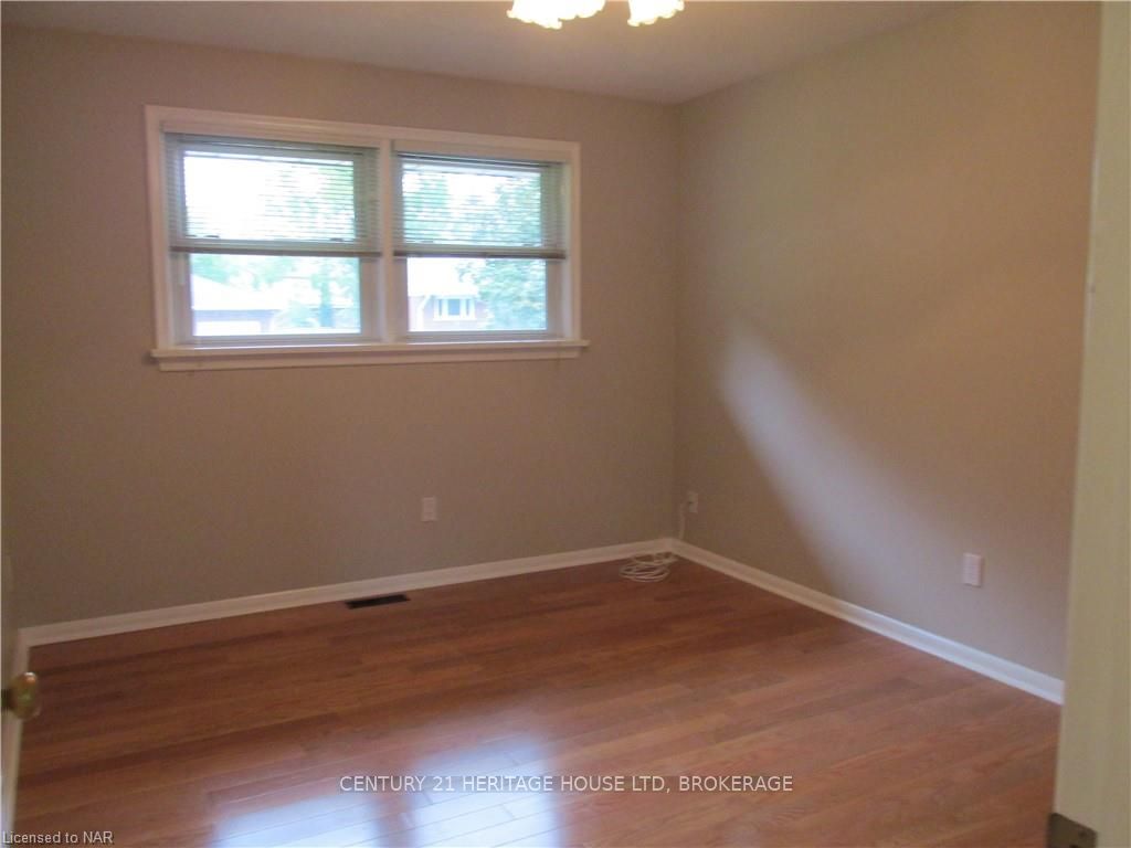 Photo 14 of 6 East Hampton Road, St. Catharines, Glendale/Glenridge — HOMEH