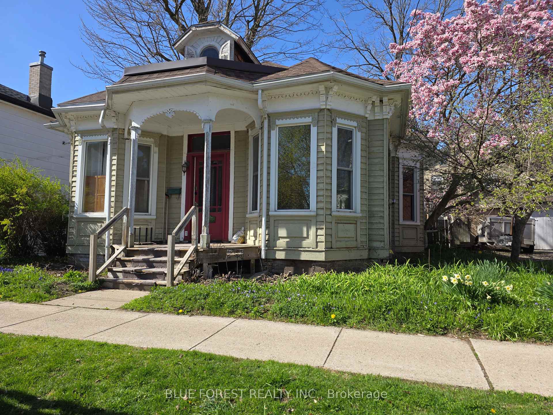 Photo 1 of 17 Scott Street, St. Thomas — HOMEH