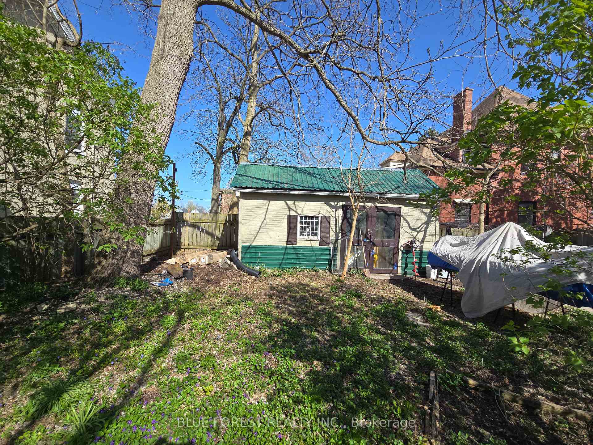 Photo 7 of 17 Scott Street, St. Thomas — HOMEH