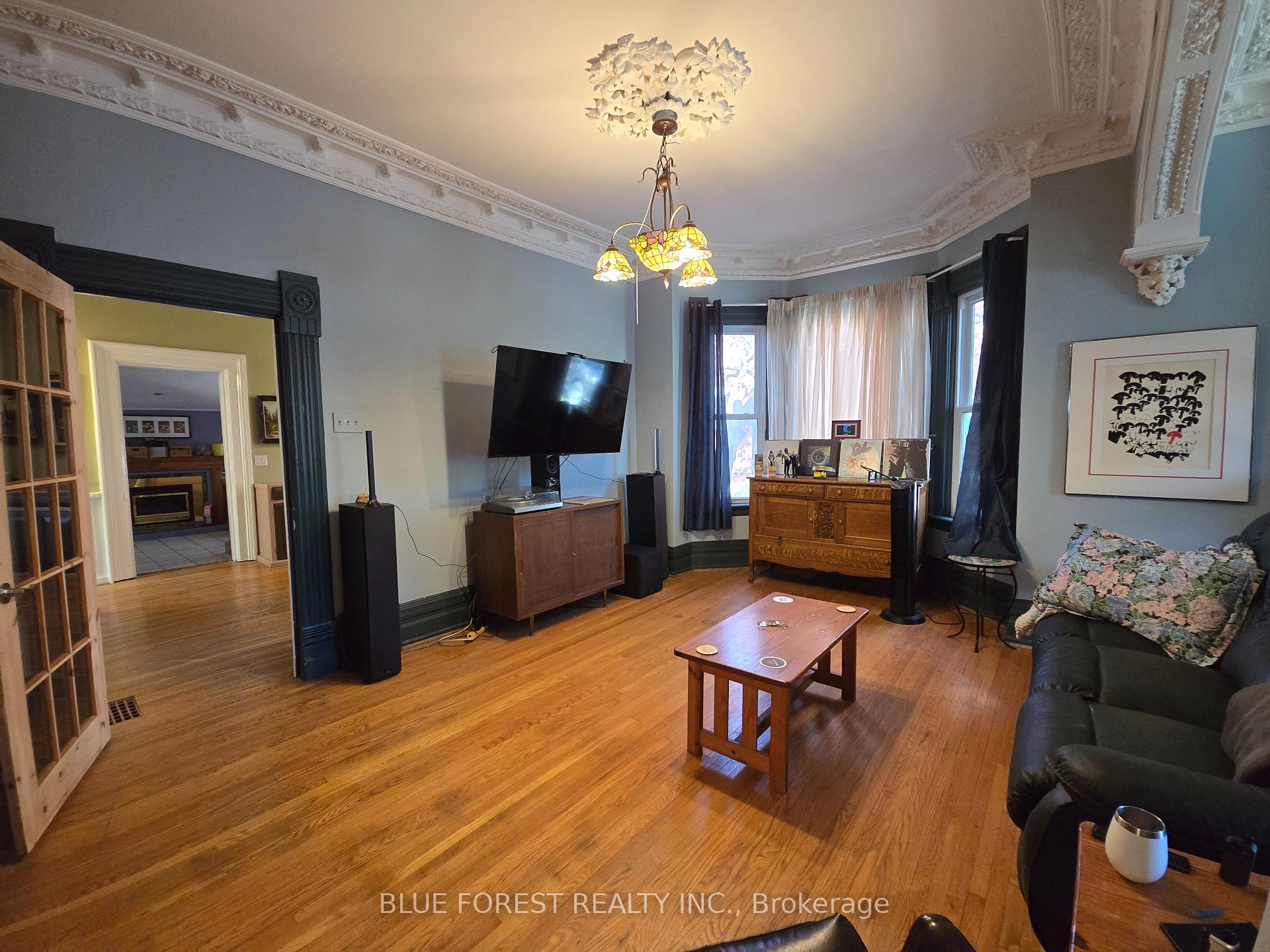 Photo 13 of 17 Scott Street, St. Thomas — HOMEH