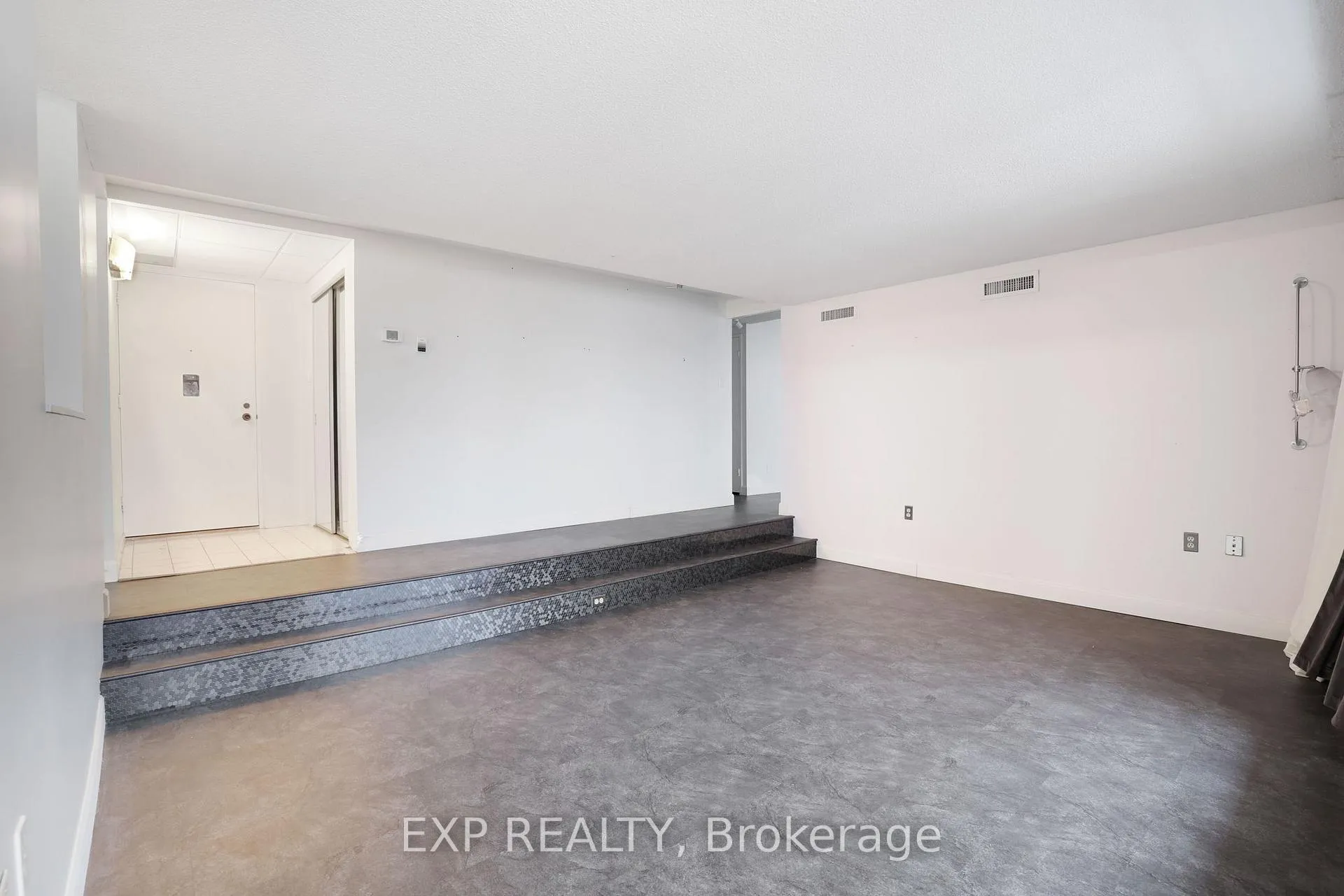 Photo 15 of Unit 1003, 373 Laurier Avenue E, Ottawa, Sandy Hill — HOMEH