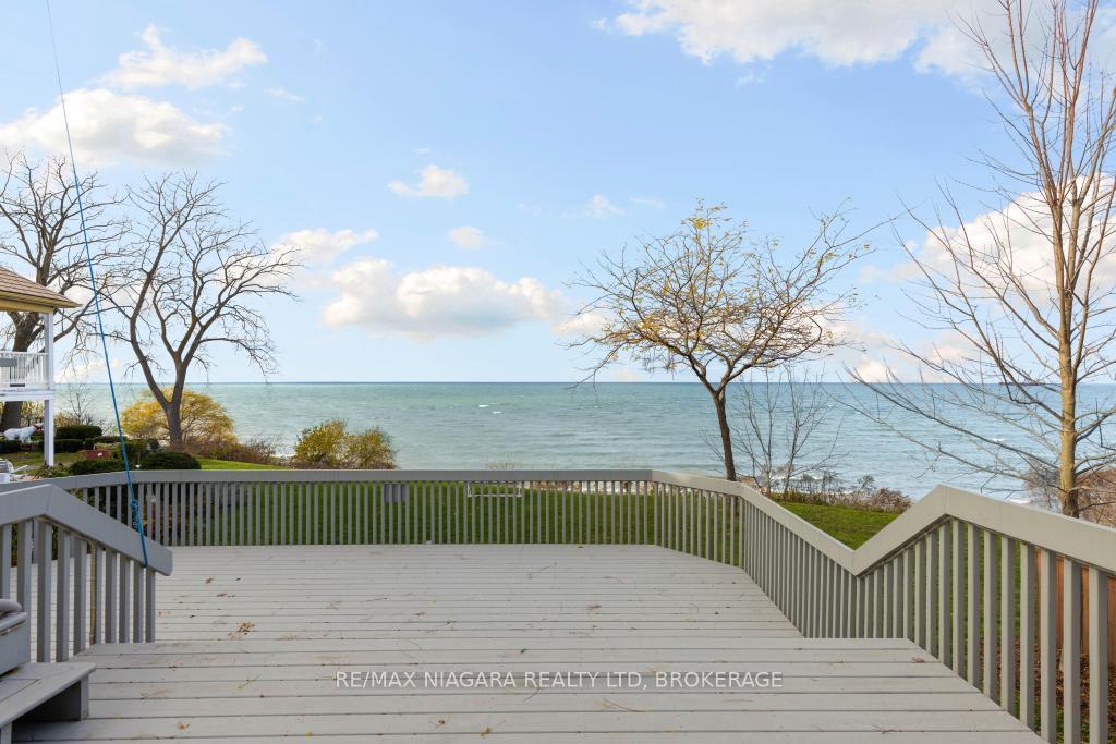 Photo 7 of 20 Peel Street, St. Catharines, Port Dalhousie — HOMEH