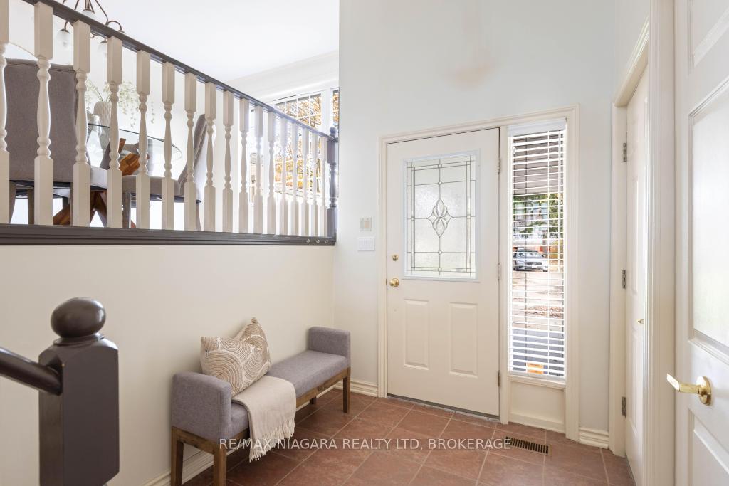 Photo 9 of 20 Peel Street, St. Catharines, Port Dalhousie — HOMEH