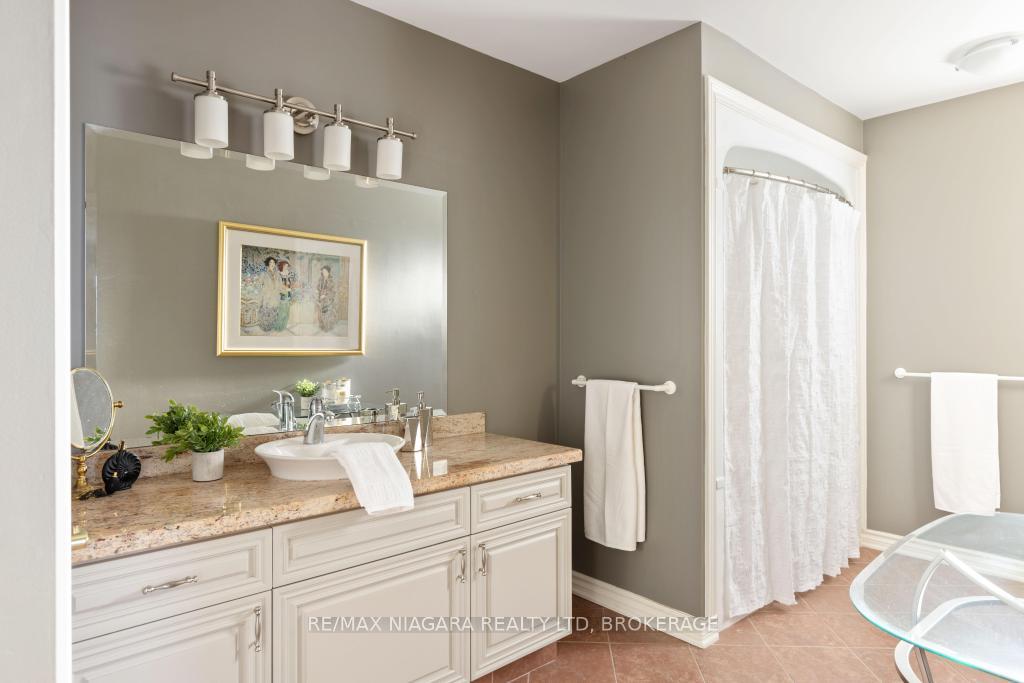 Photo 22 of 20 Peel Street, St. Catharines, Port Dalhousie — HOMEH