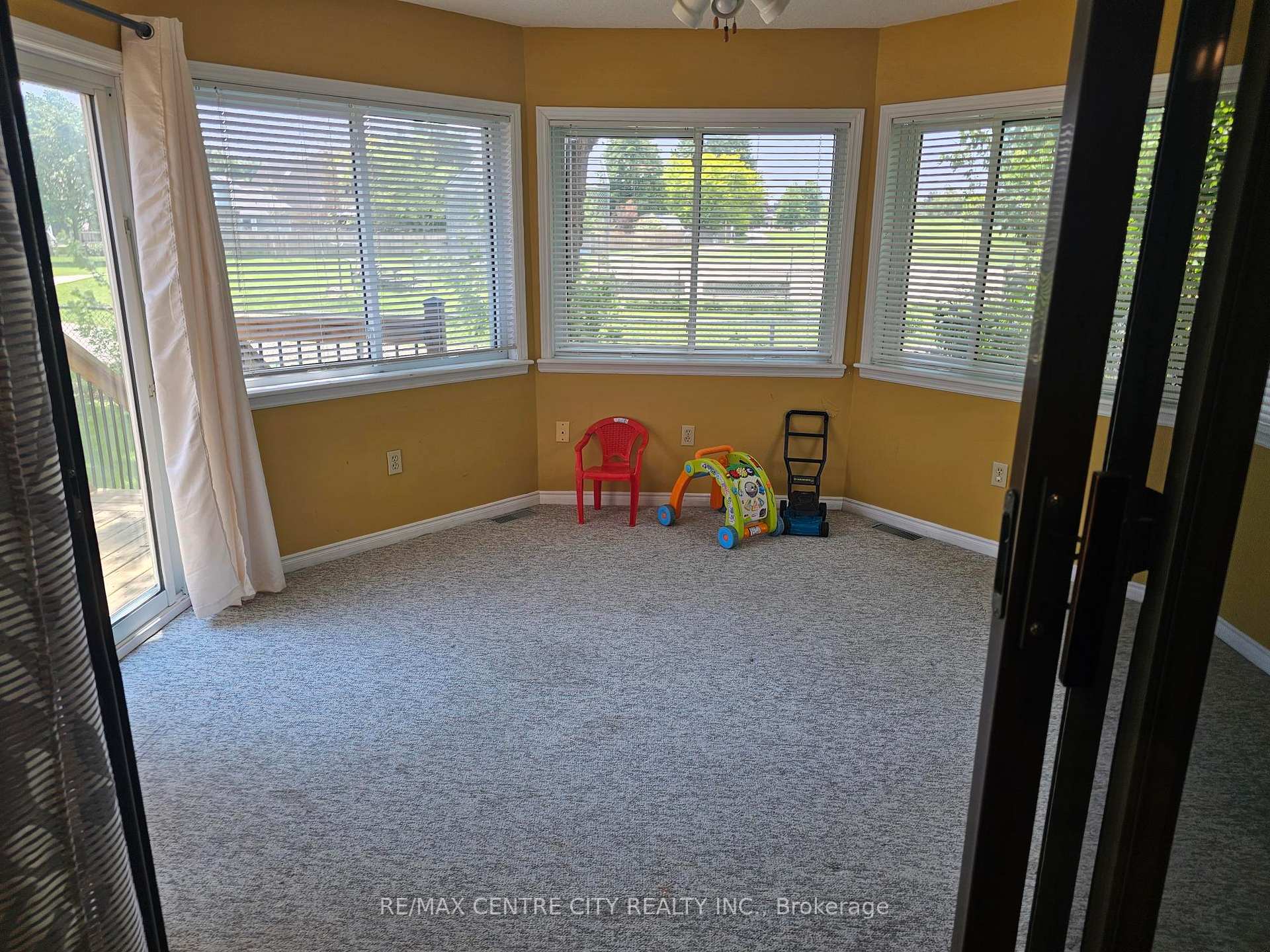 Photo 19 of 9 Bonnie Place, St. Thomas — HOMEH