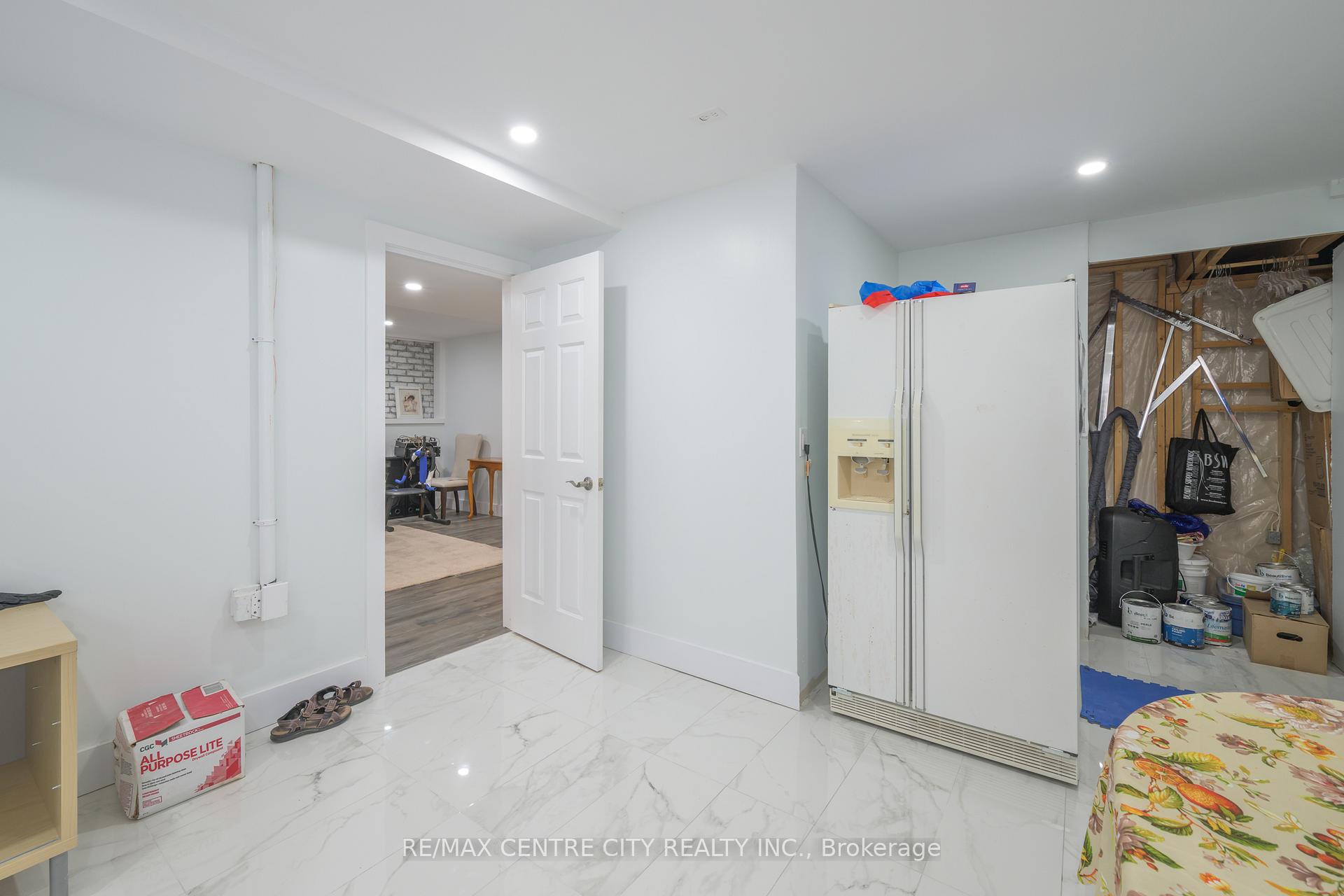 Photo 31 of 9 Bonnie Place, St. Thomas — HOMEH