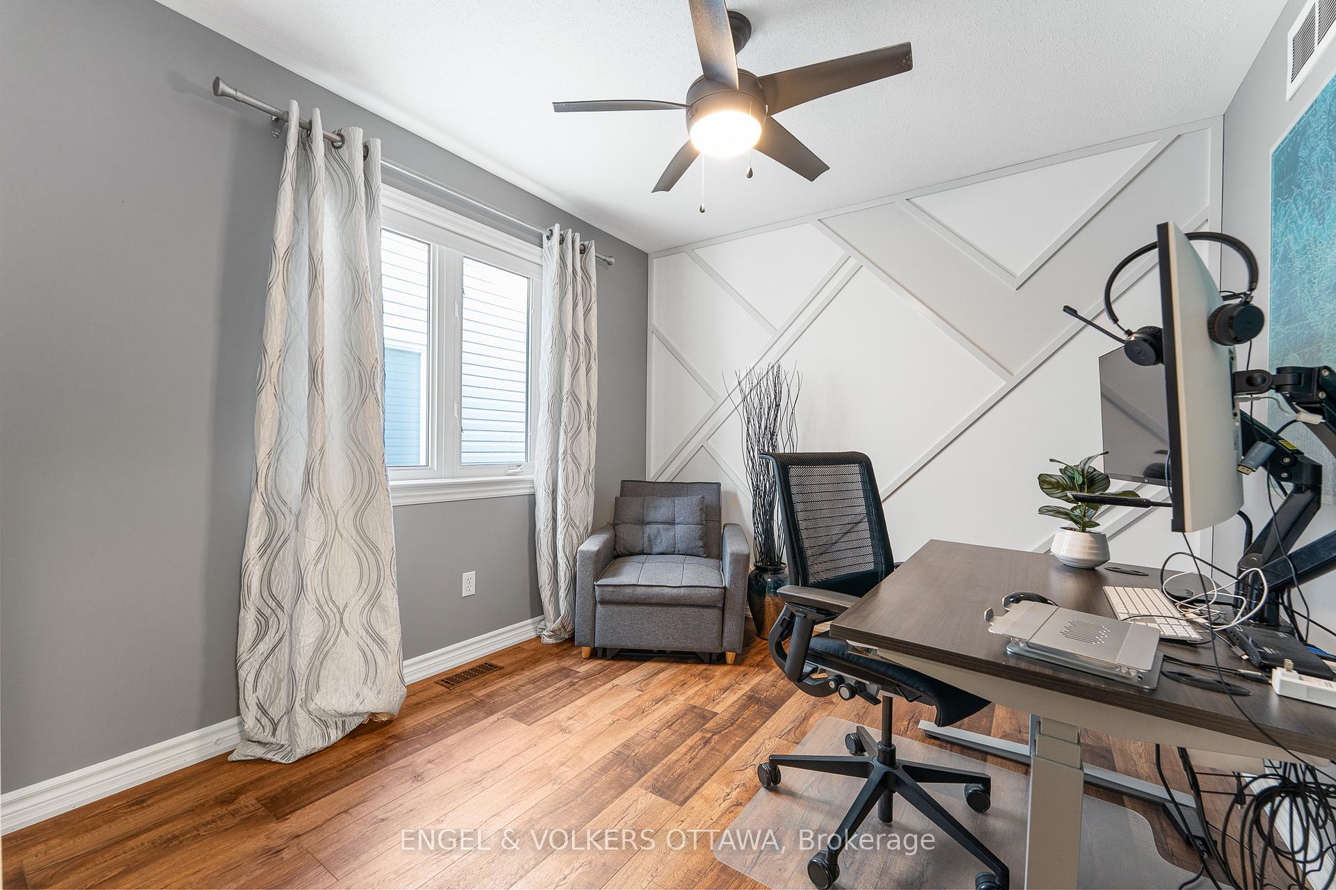 Photo 32 of 22 Friendly Crescent, Ottawa, Stittsville (South) — HOMEH