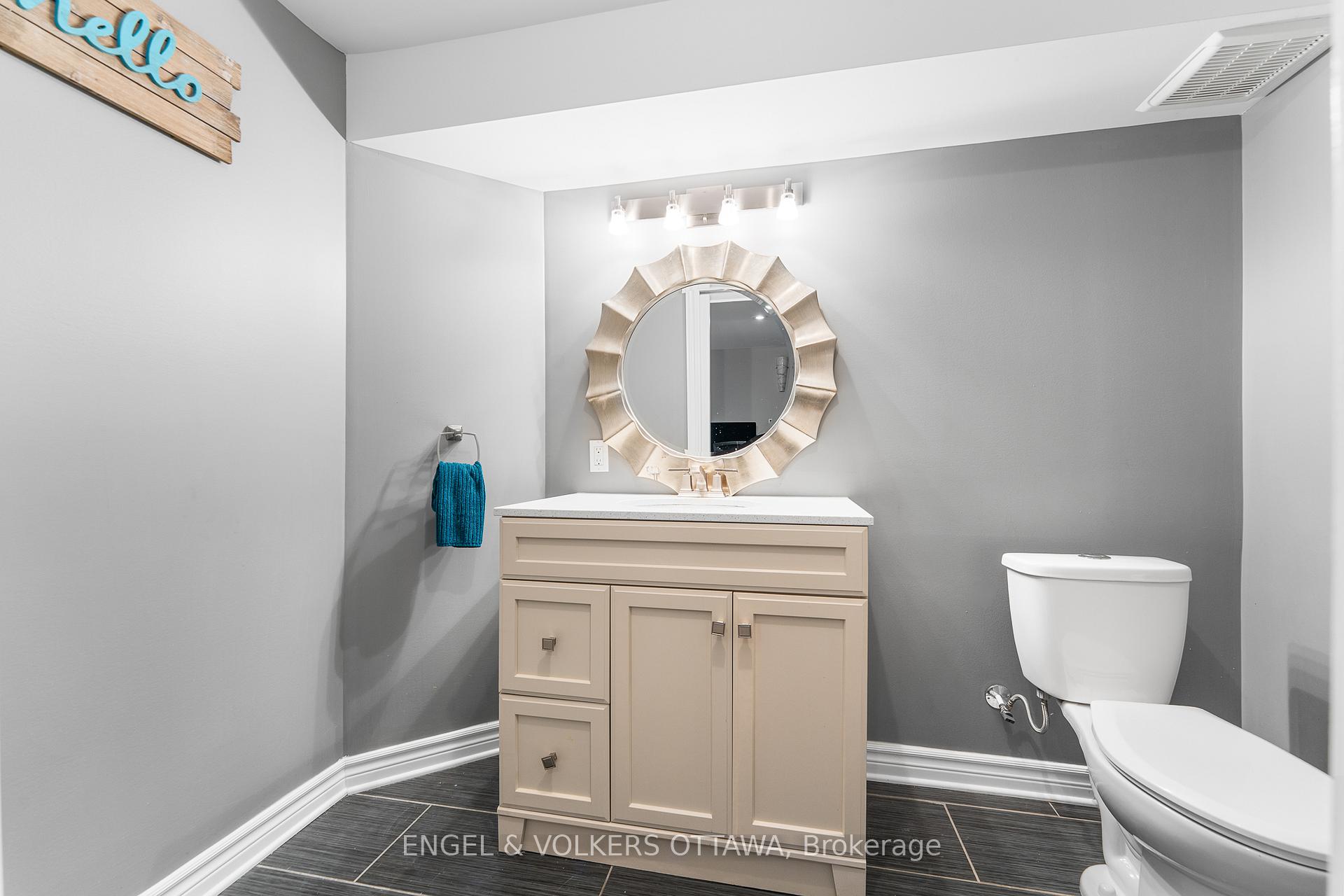 Photo 42 of 22 Friendly Crescent, Ottawa, Stittsville (South) — HOMEH