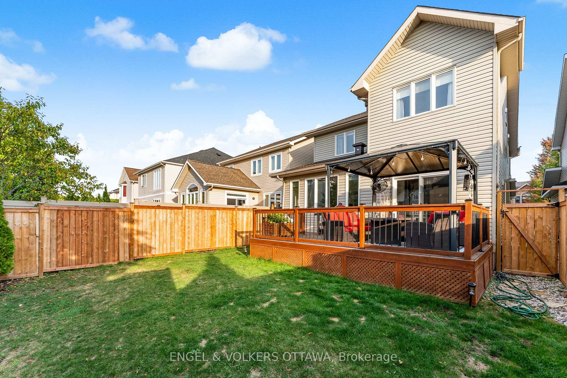Photo 49 of 22 Friendly Crescent, Ottawa, Stittsville (South) — HOMEH