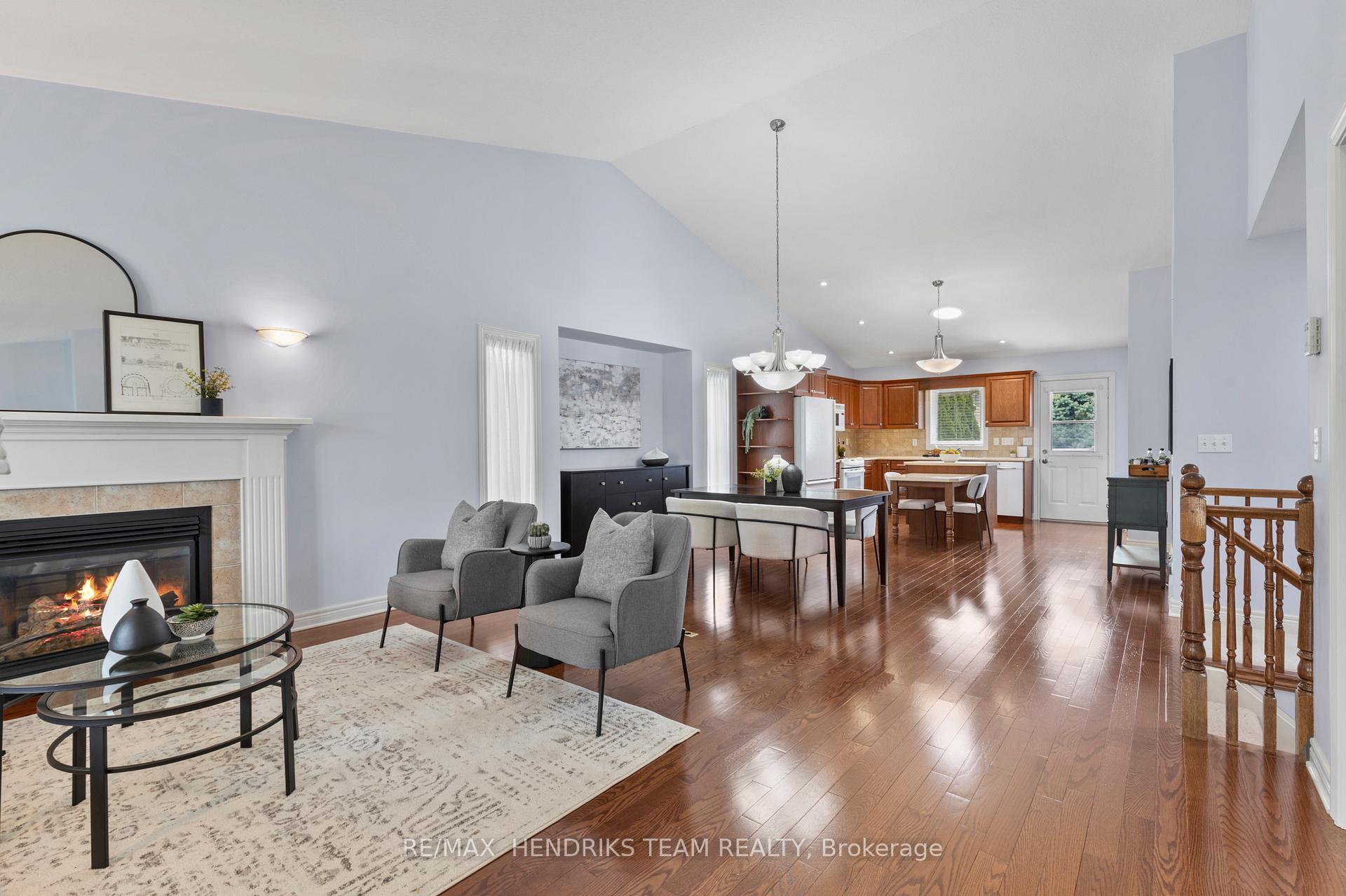 Photo 6 of 47 First Street Louth, St. Catharines, Grapeview — HOMEH