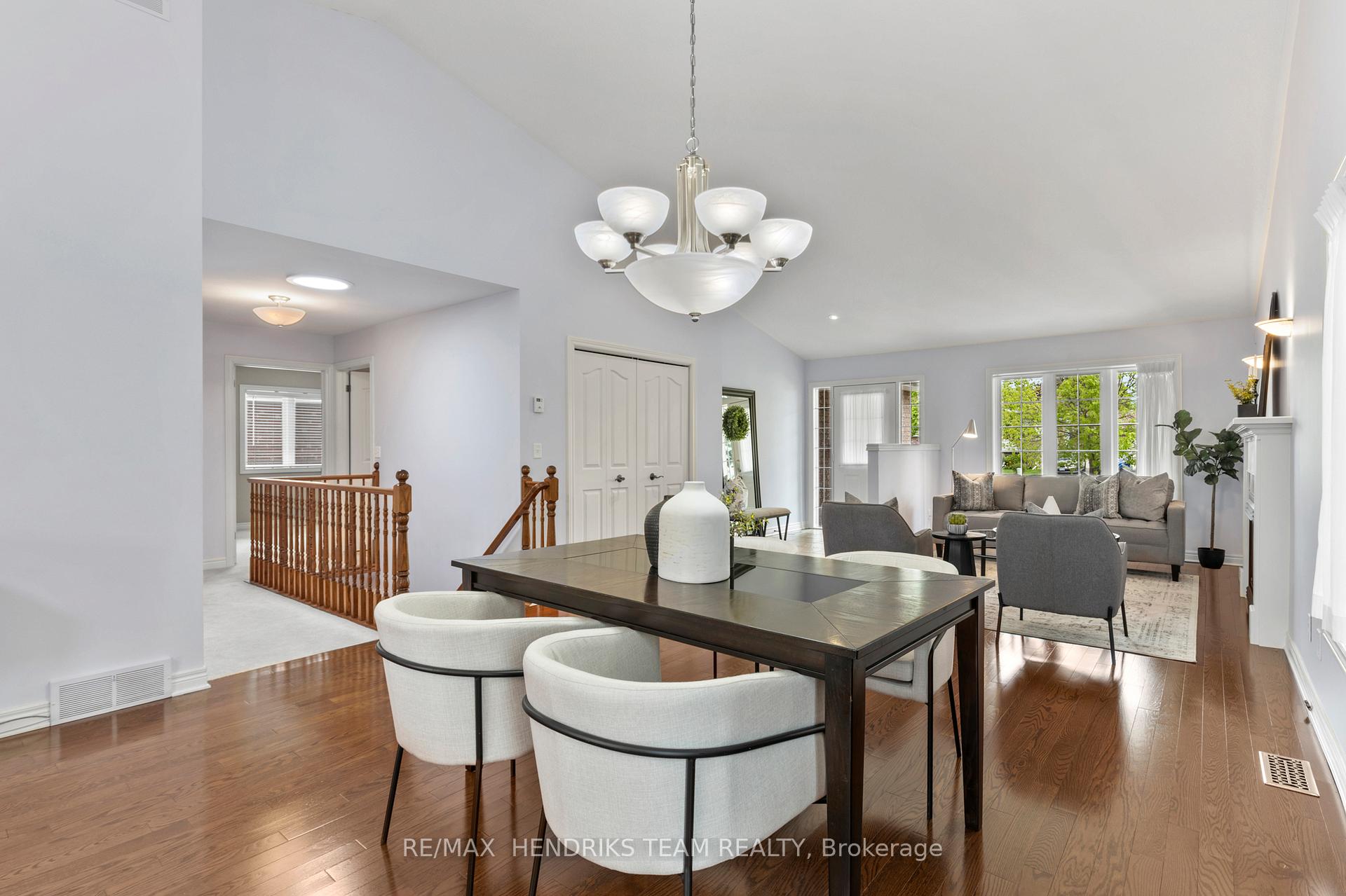 Photo 13 of 47 First Street Louth, St. Catharines, Grapeview — HOMEH