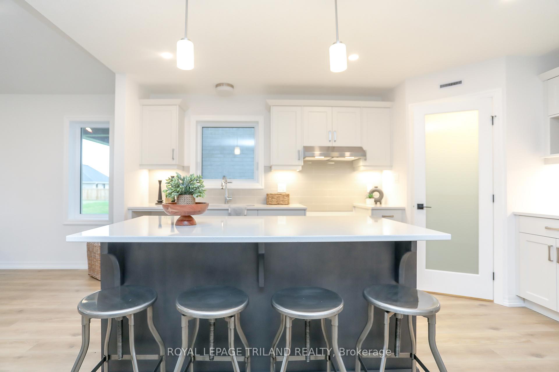 Photo 13 of 10 Silverleaf Path, St. Thomas — HOMEH