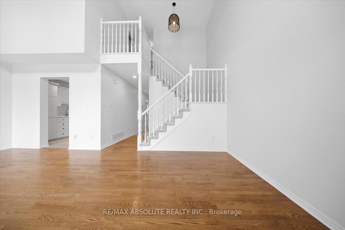 Photo 10 of 41 Crossing Bridge Court, Ottawa, Stittsville (Central) — HOMEH