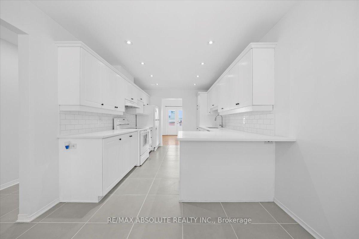 Photo 14 of 41 Crossing Bridge Court, Ottawa, Stittsville (Central) — HOMEH