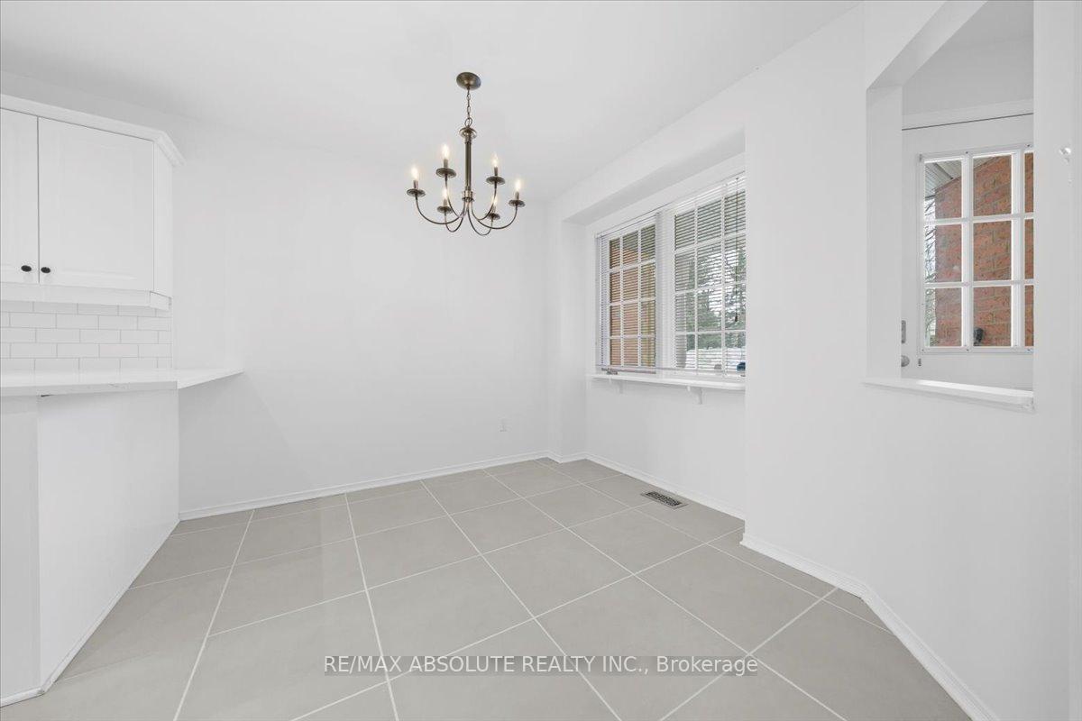 Photo 15 of 41 Crossing Bridge Court, Ottawa, Stittsville (Central) — HOMEH